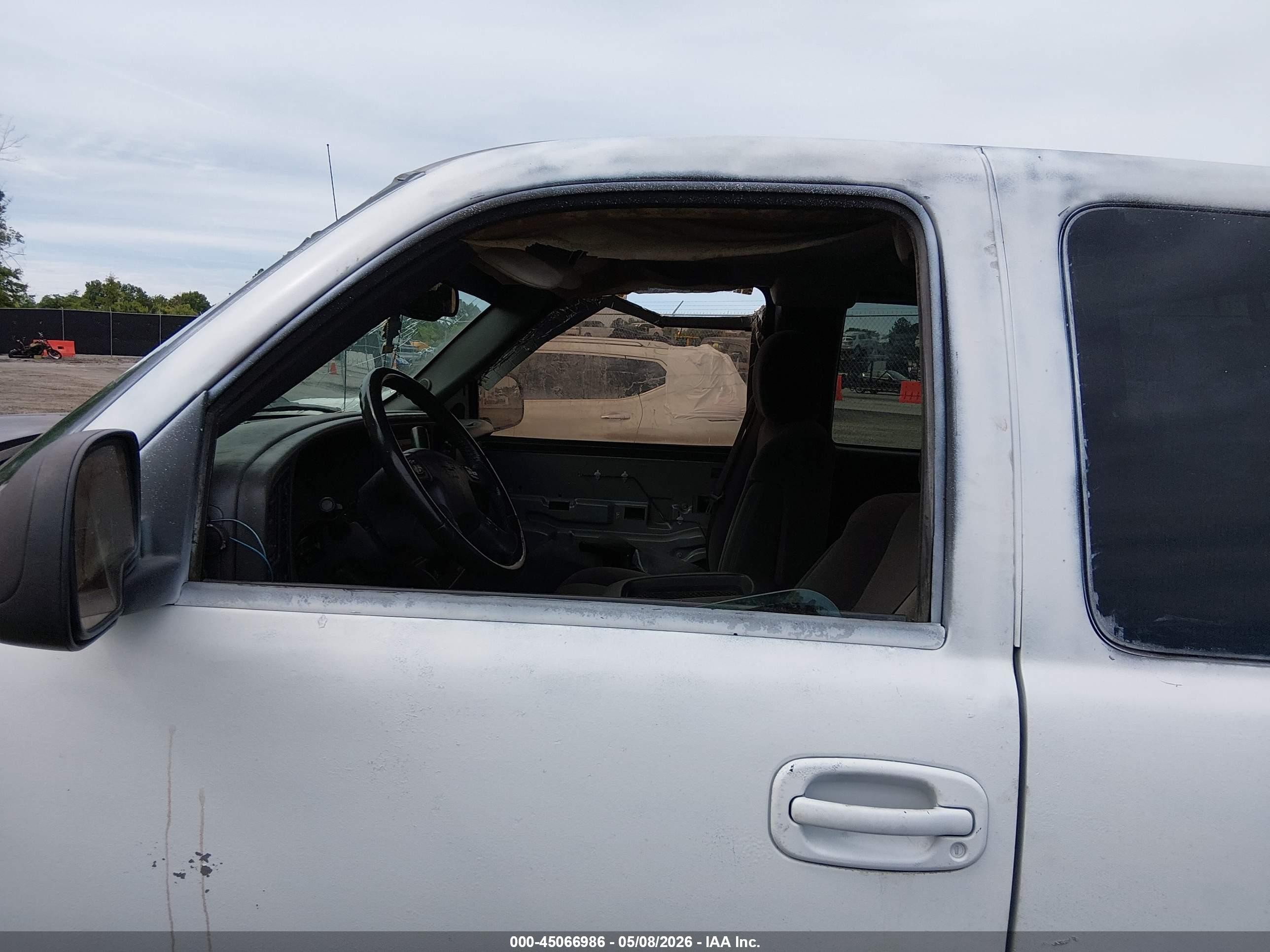 2005 Chevrolet Silverado 1500 Z71 Белый vin: 1GCEK19ZX5Z170120
