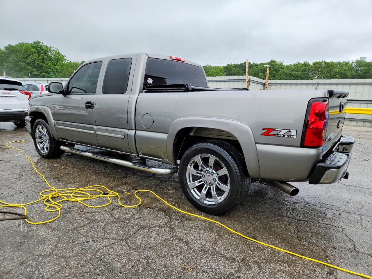 2006 Chevrolet Silverado K1500 Серый vin: 1GCEK19ZX6Z141640