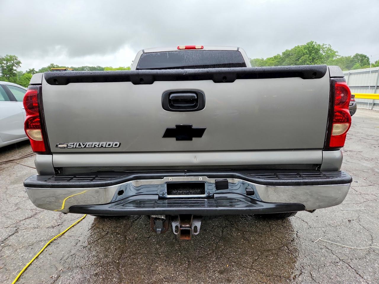 2006 Chevrolet Silverado K1500 Серый vin: 1GCEK19ZX6Z141640