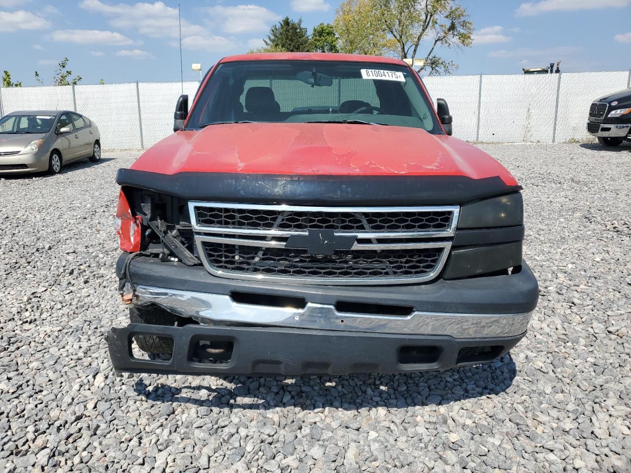 2006 Chevrolet Silverado K1500 Red vin: 1GCEK19ZX6Z226753