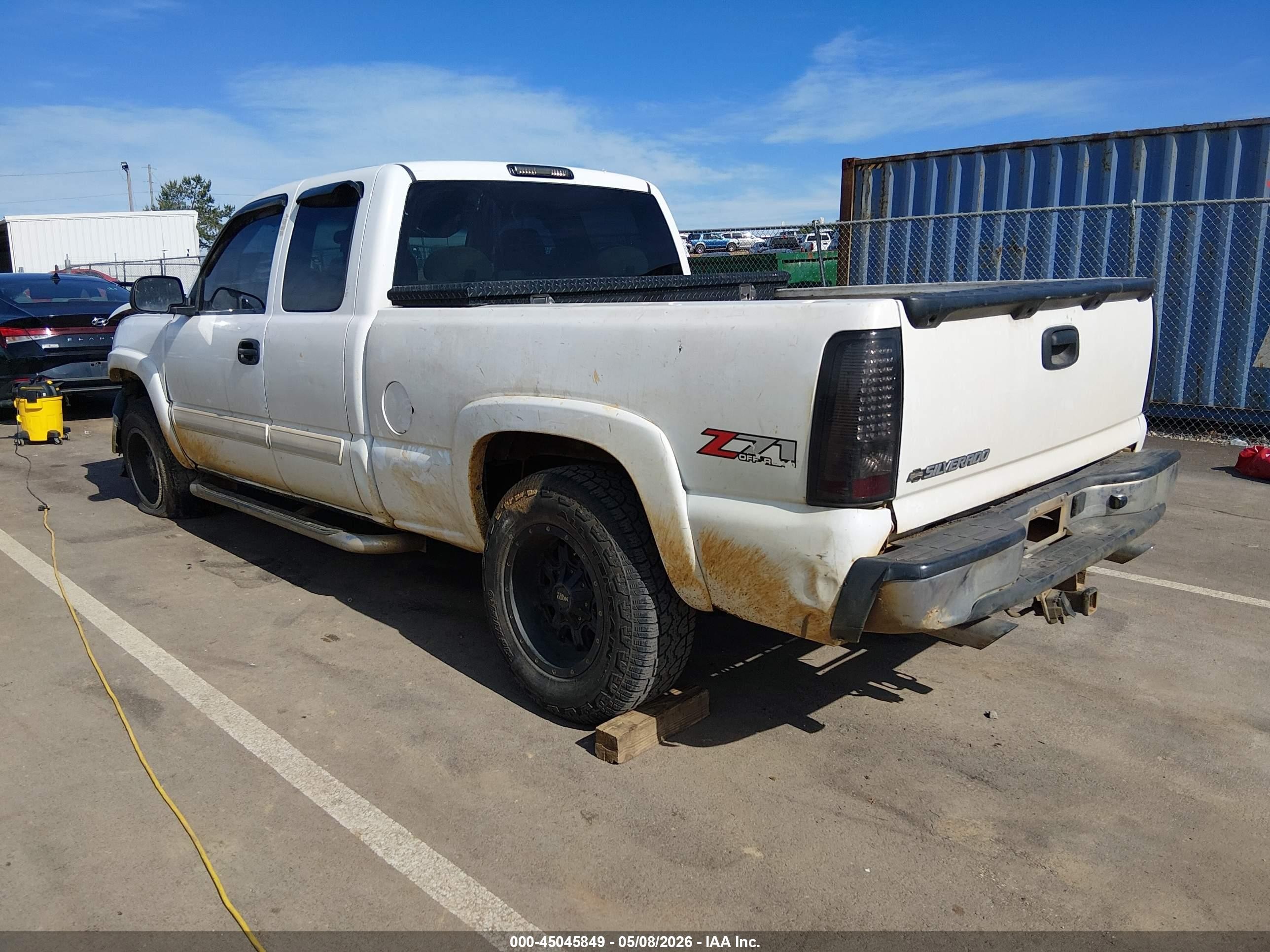2007 Chevrolet Silverado 1500 Classic Lt1 White vin: 1GCEK19ZX7Z205015