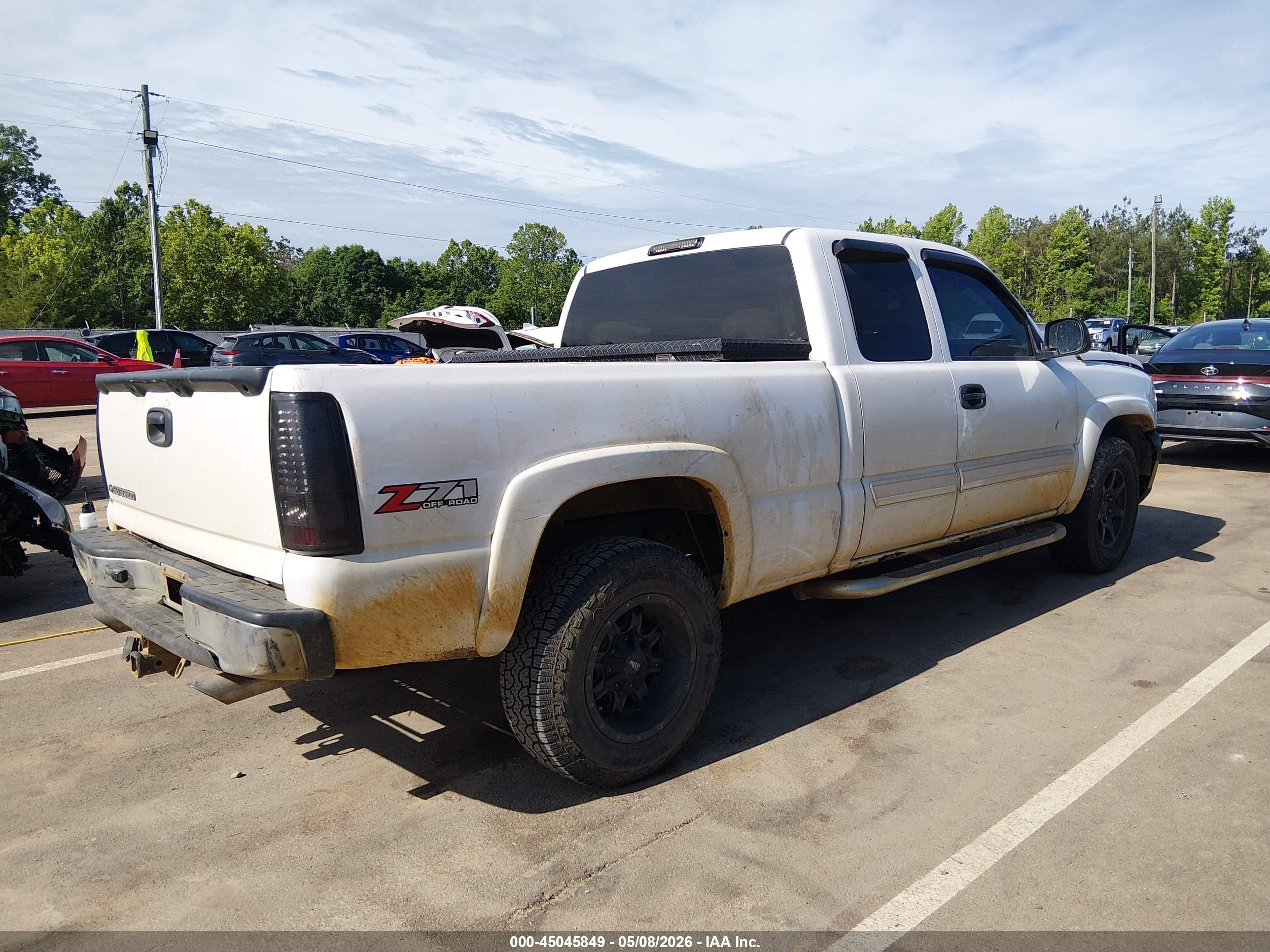 2007 Chevrolet Silverado 1500 Classic Lt1 White vin: 1GCEK19ZX7Z205015