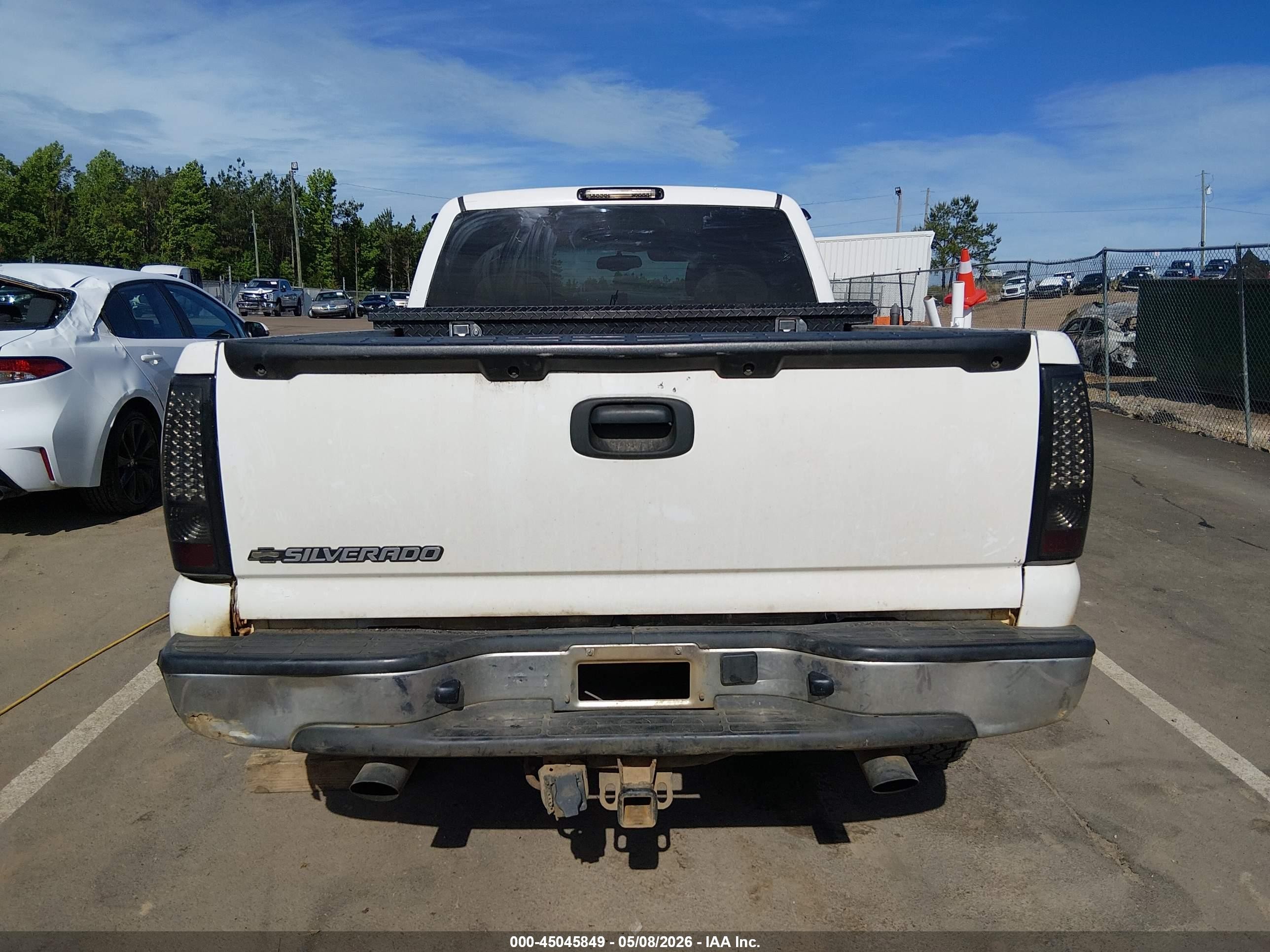 2007 Chevrolet Silverado 1500 Classic Lt1 White vin: 1GCEK19ZX7Z205015