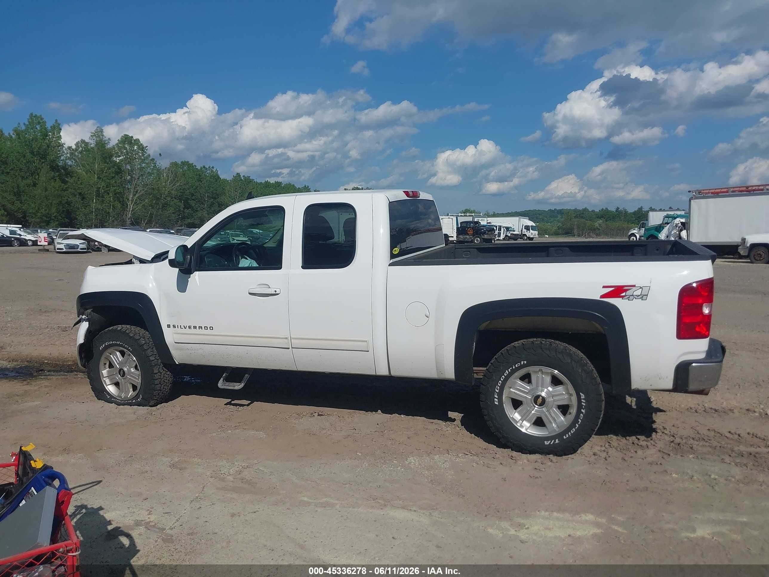 2009 Chevrolet Silverado 1500 Lt Белый vin: 1GCEK29019Z221730