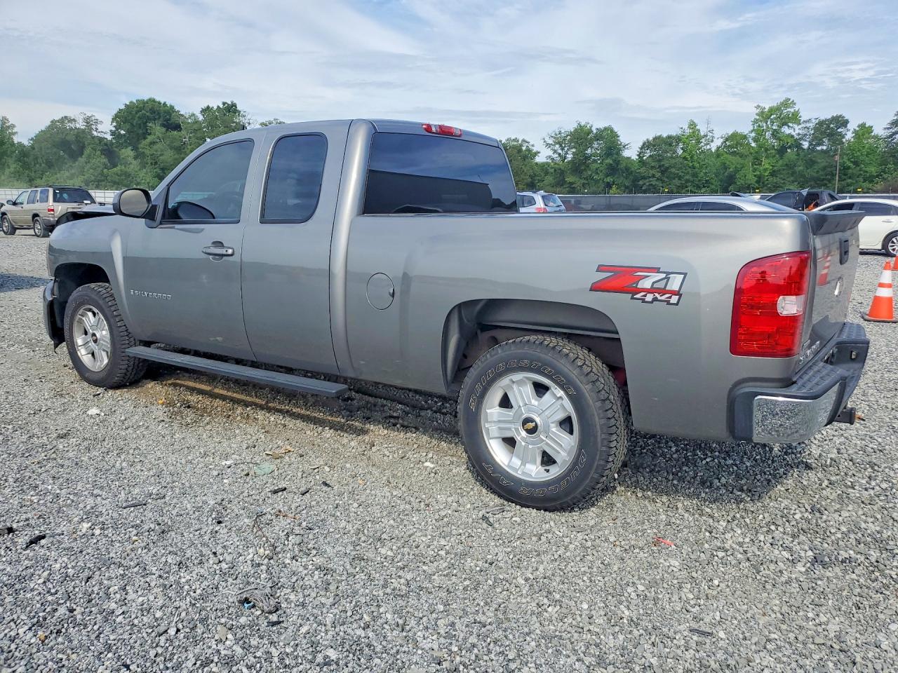 2009 Chevrolet Silverado K1500 Lt Серебряный vin: 1GCEK29019Z223977