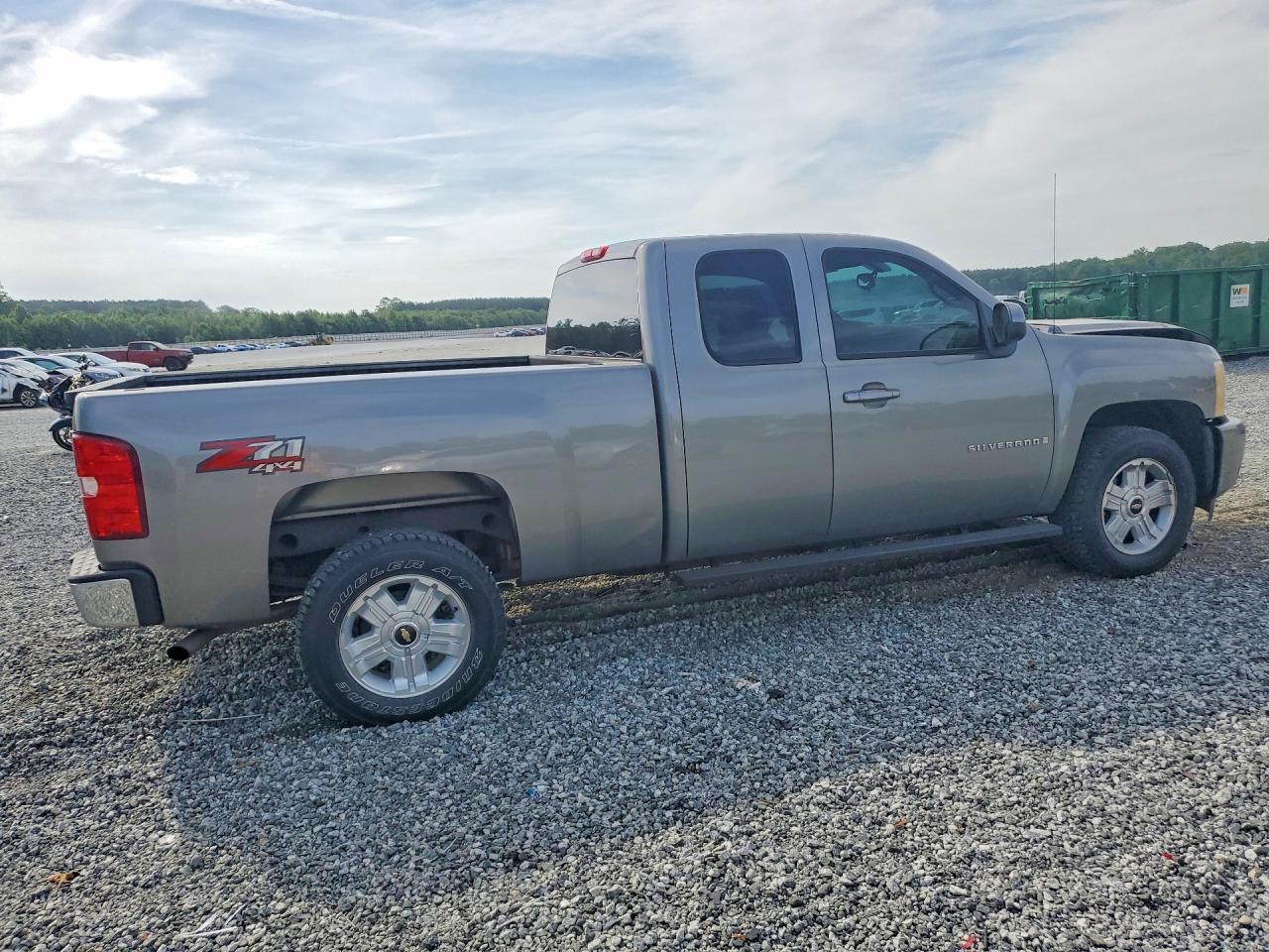 2009 Chevrolet Silverado K1500 Lt Серебряный vin: 1GCEK29019Z223977