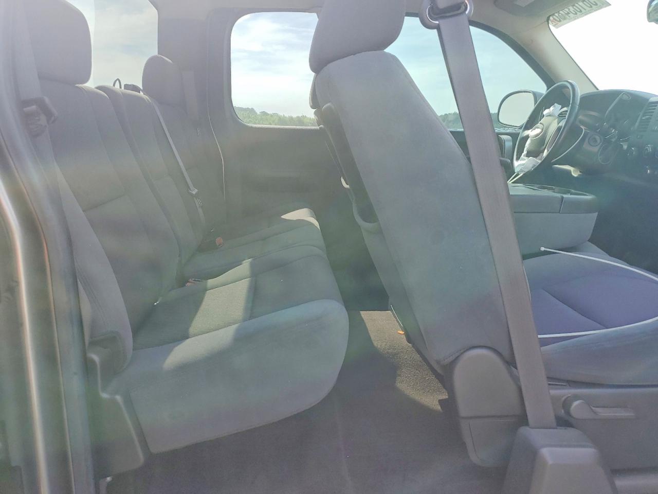 2009 Chevrolet Silverado K1500 Lt Серебряный vin: 1GCEK29019Z223977