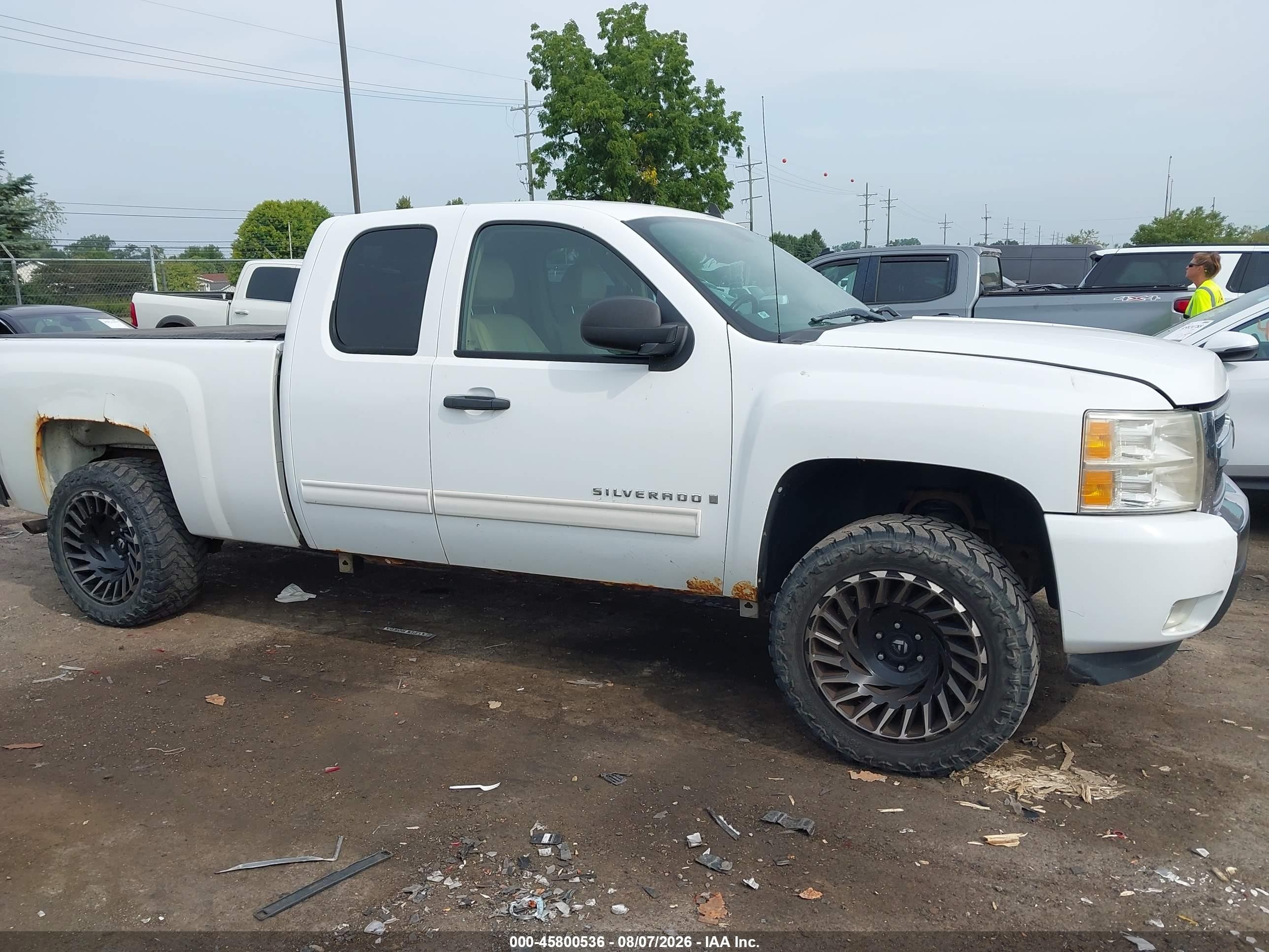 2009 Chevrolet Silverado 1500 Lt White vin: 1GCEK29029Z180671