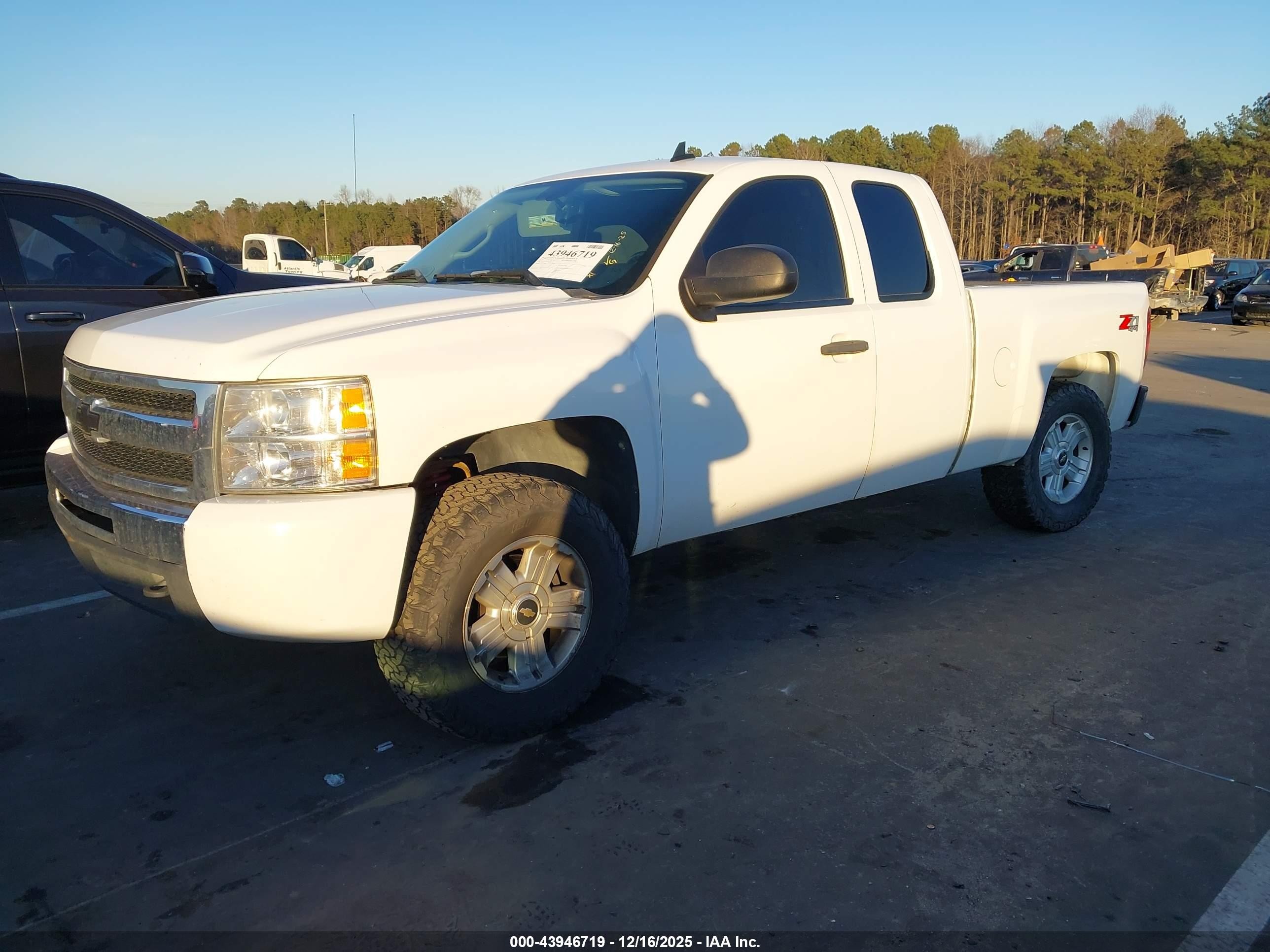 2009 Chevrolet Silverado 1500 Lt Белый vin: 1GCEK29029Z286232
