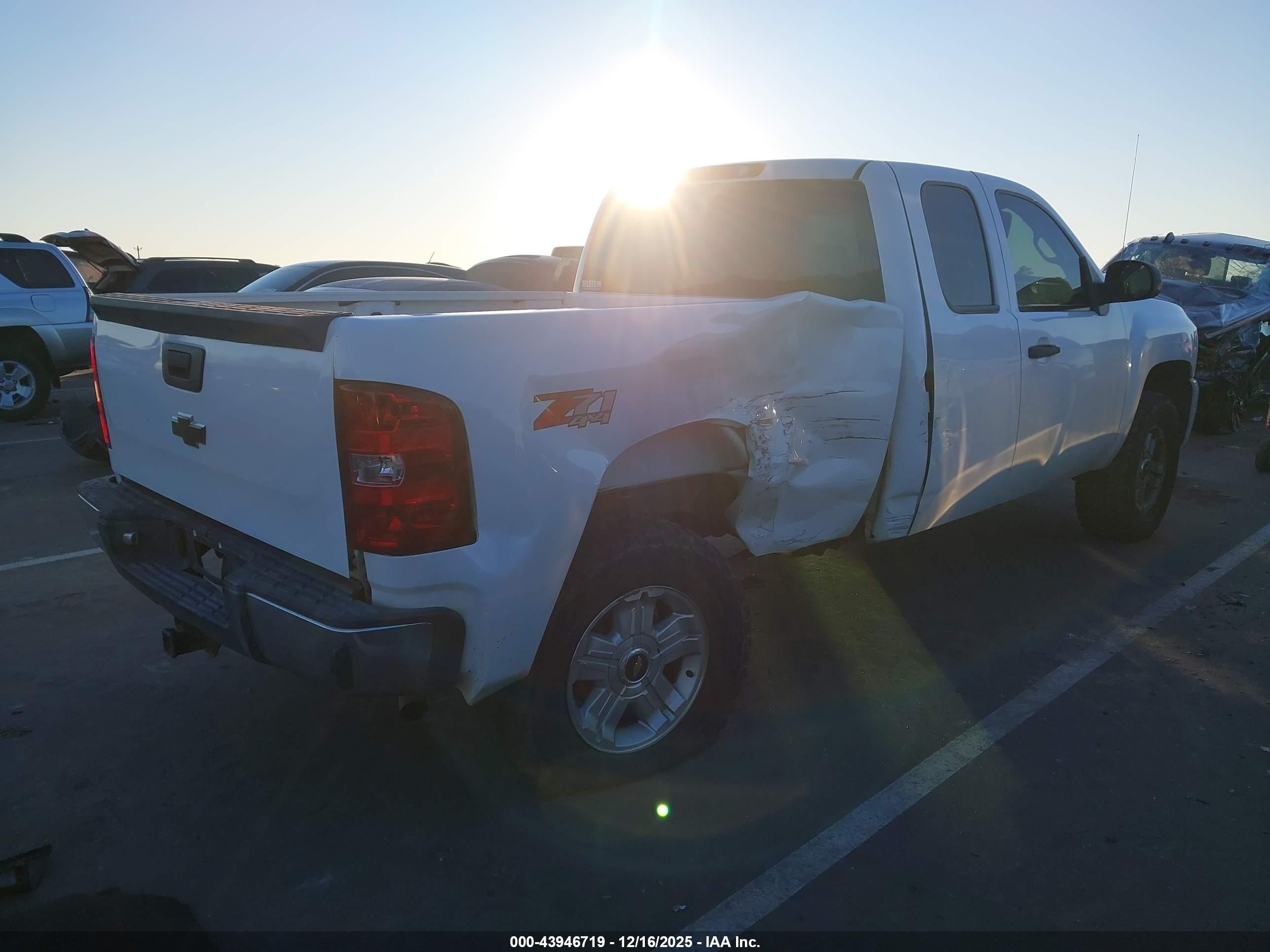 2009 Chevrolet Silverado 1500 Lt Белый vin: 1GCEK29029Z286232