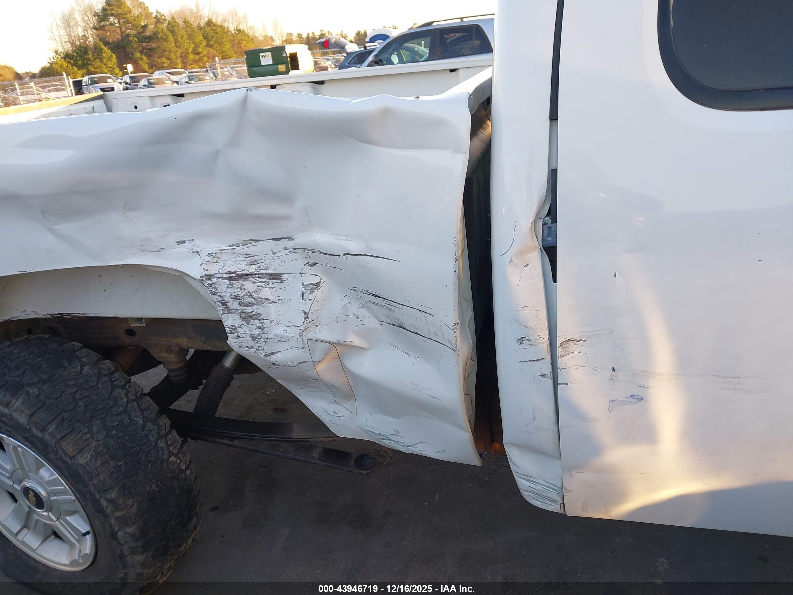 2009 Chevrolet Silverado 1500 Lt Белый vin: 1GCEK29029Z286232