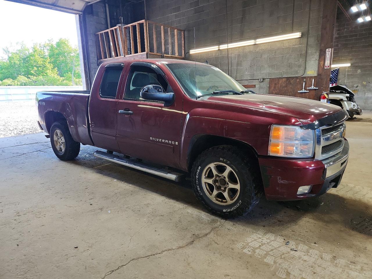 2009 Chevrolet Silverado K1500 Lt Бордовый vin: 1GCEK29099Z112951