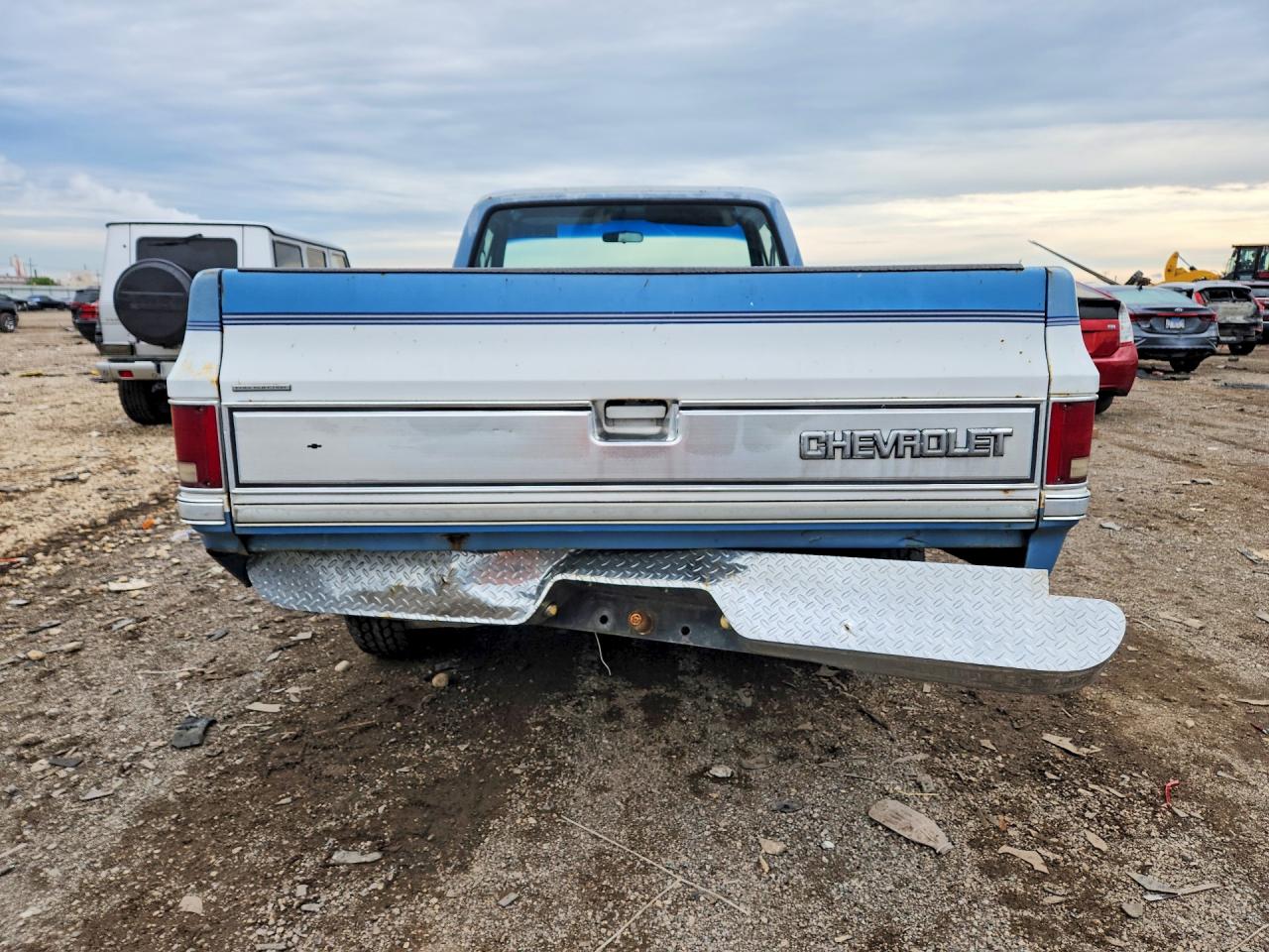 1987 Chevrolet R10 Двухцветный vin: 1GCER14H2HJ106831