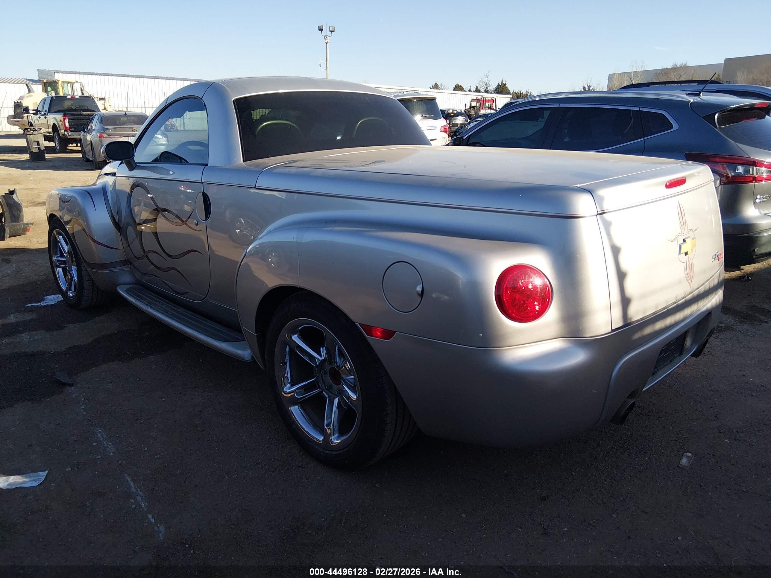 2005 Chevrolet Ssr   Gray vin: 1GCES14H05B116722