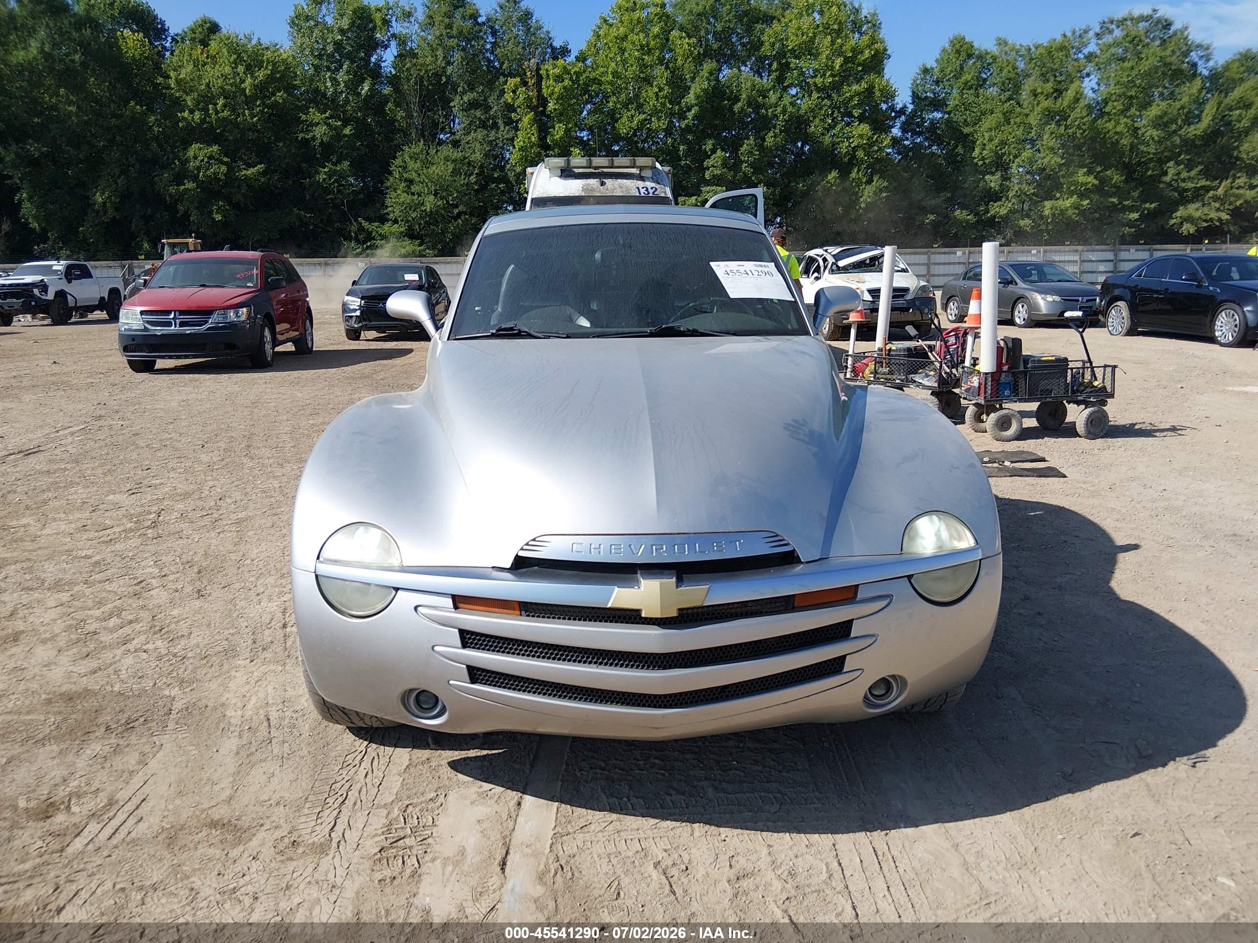 2005 Chevrolet Ssr   Silver vin: 1GCES14H25B117886