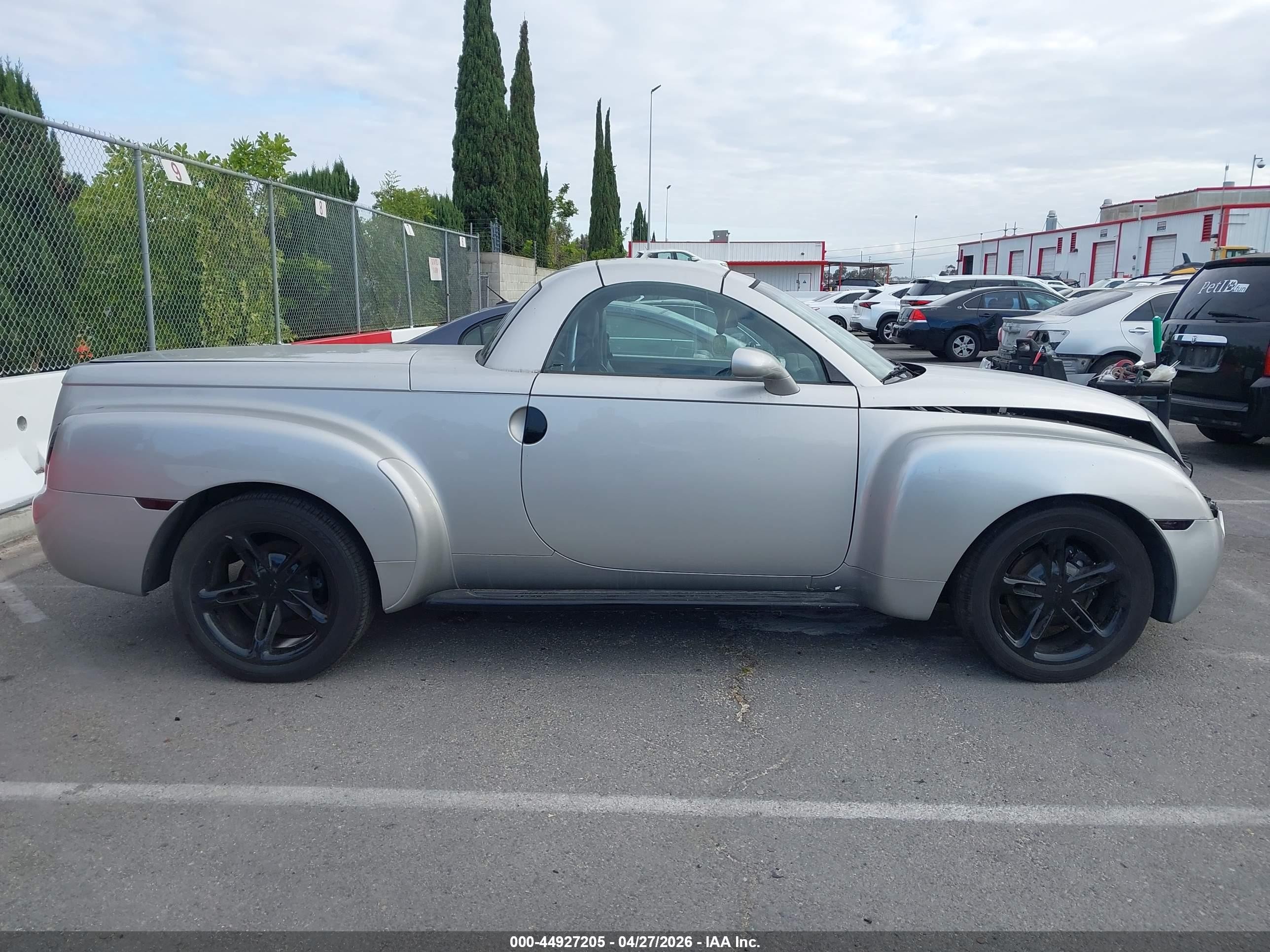 2005 Chevrolet Ssr   Silver vin: 1GCES14H65B116420