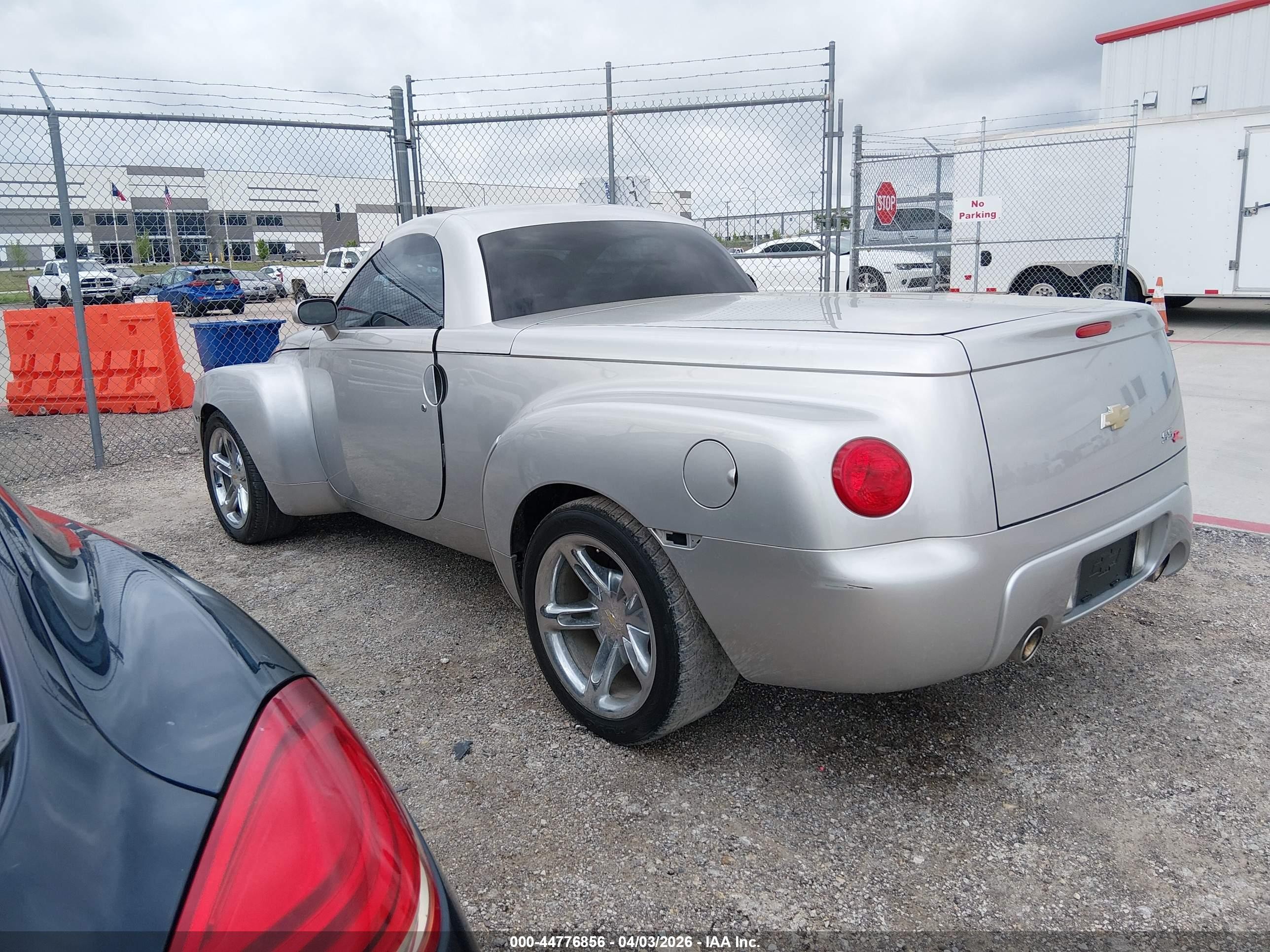2005 Chevrolet Ssr   Silver vin: 1GCES14H75B114899