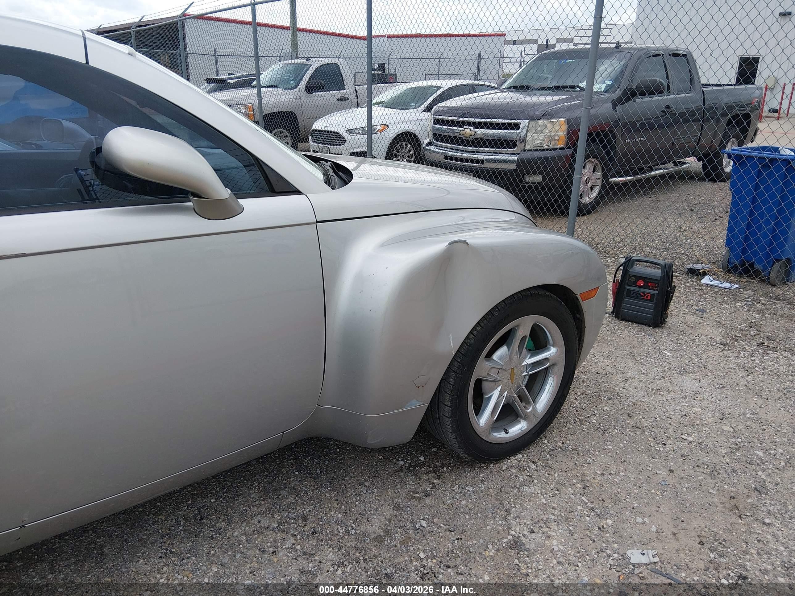2005 Chevrolet Ssr   Silver vin: 1GCES14H75B114899