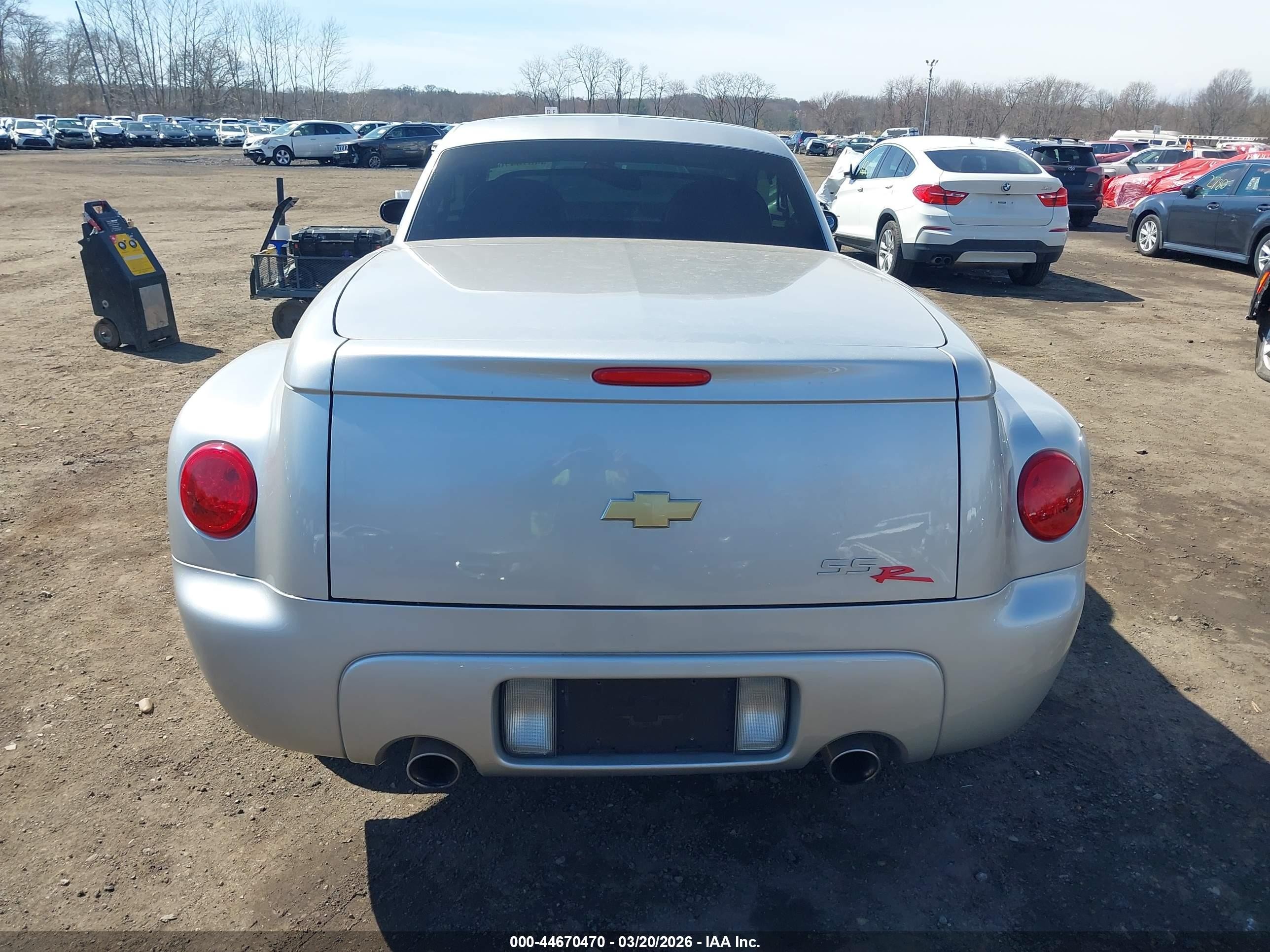 2005 Chevrolet Ssr   Silver vin: 1GCES14H75B117270