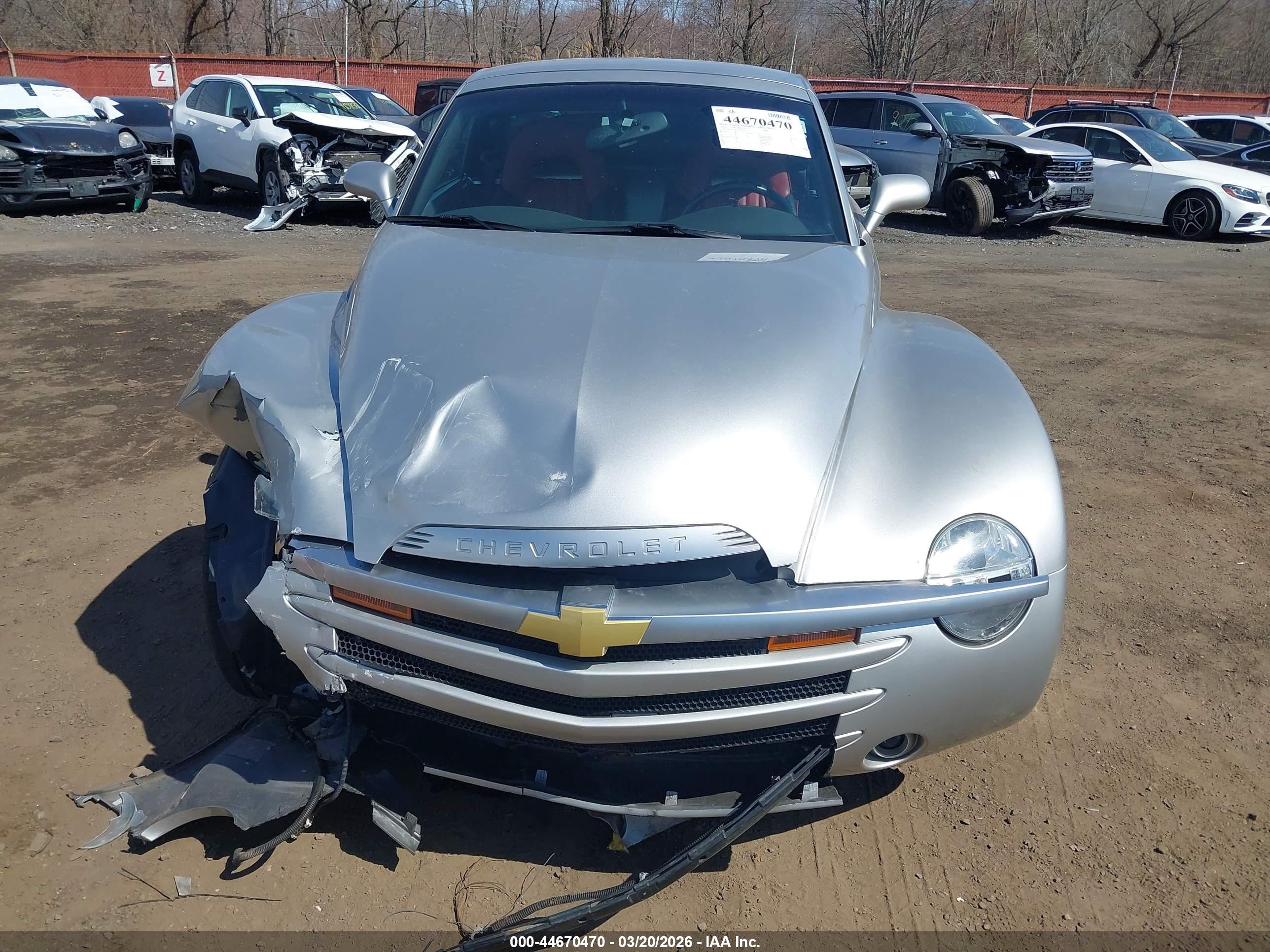 2005 Chevrolet Ssr   Silver vin: 1GCES14H75B117270