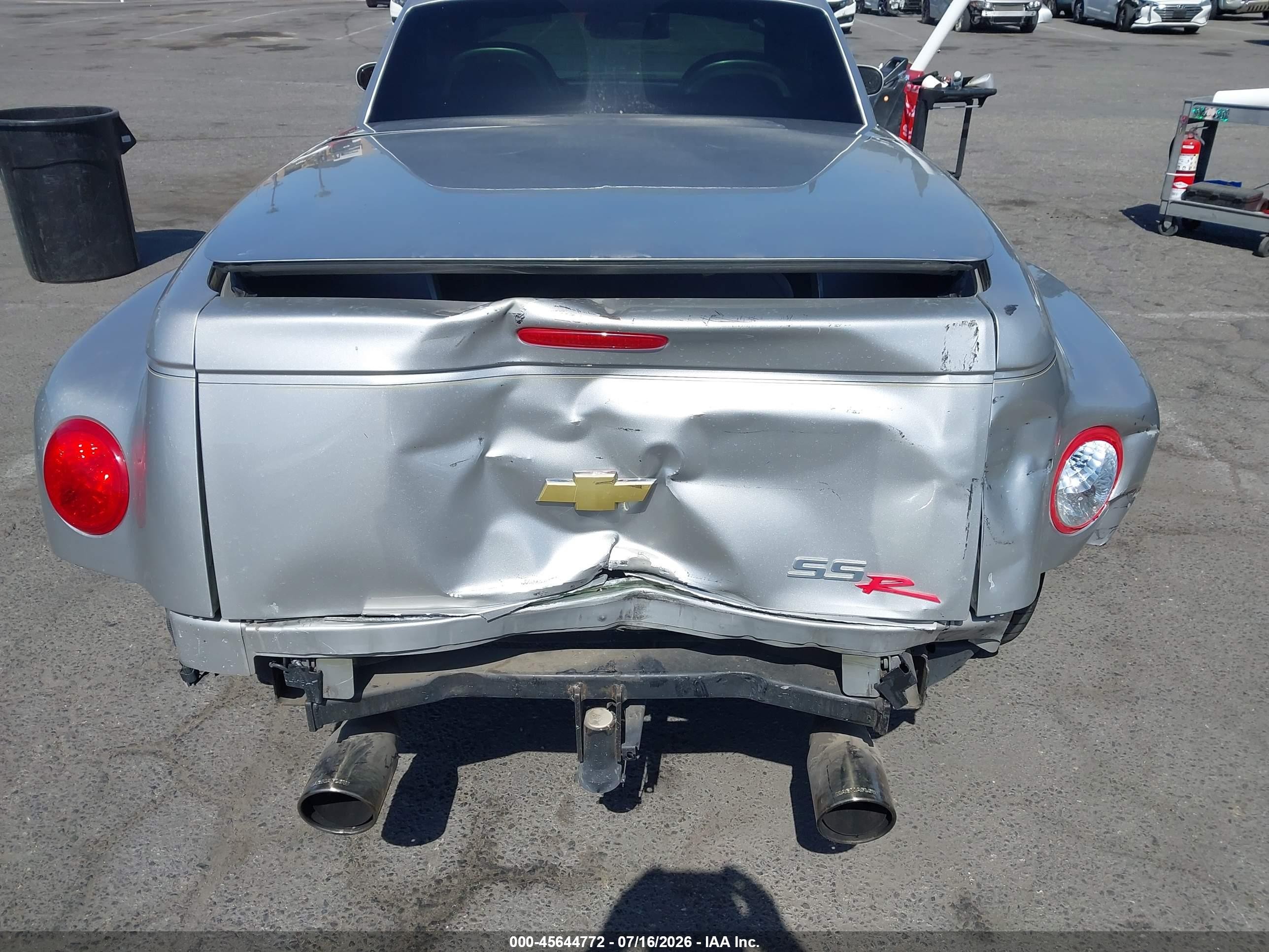 2005 Chevrolet Ssr   Silver vin: 1GCES14H85B117908