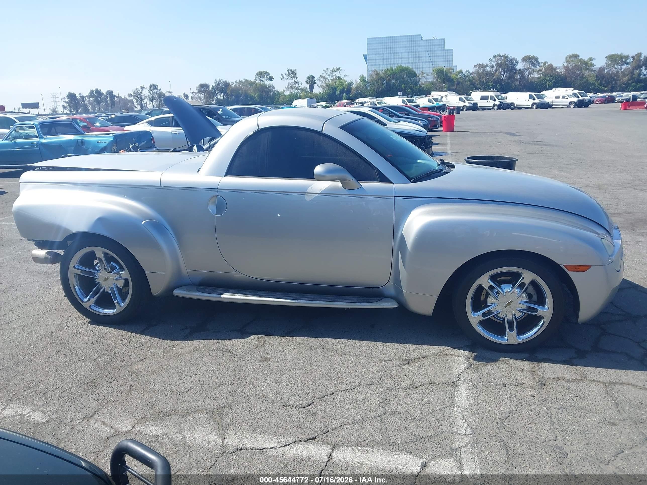 2005 Chevrolet Ssr   Silver vin: 1GCES14H85B117908
