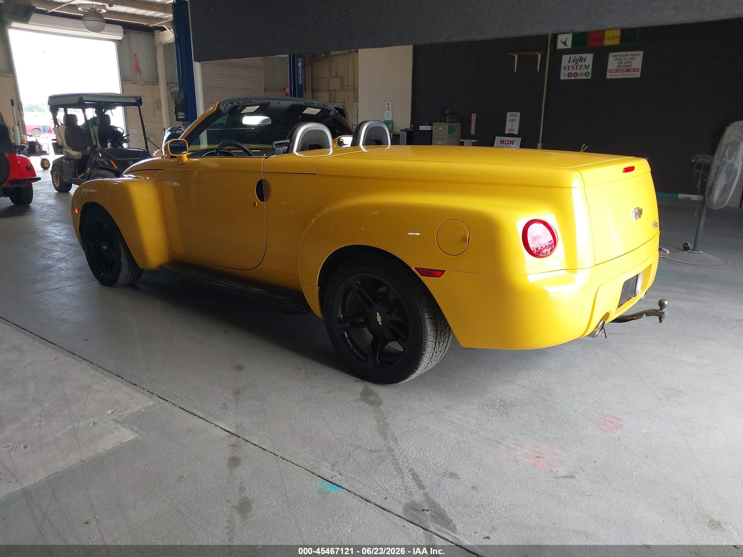 2004 Chevrolet Ssr   Yellow vin: 1GCES14P24B110345