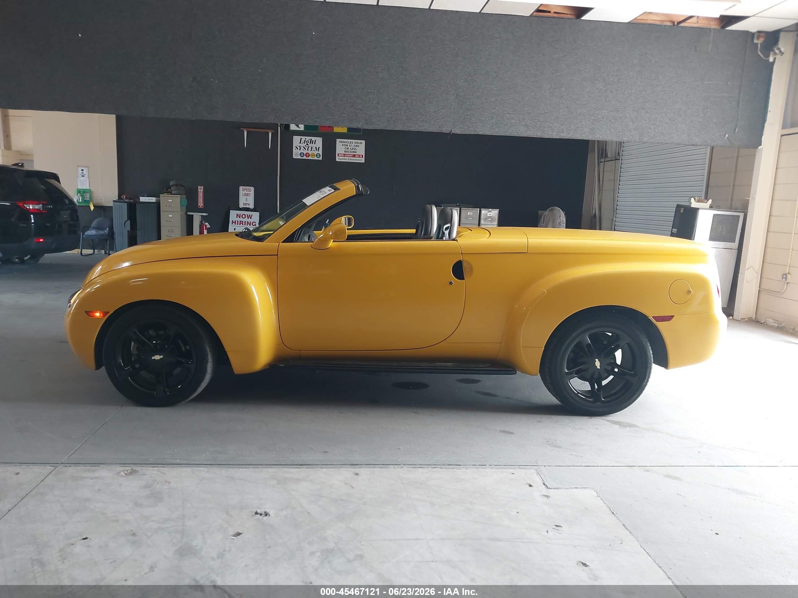 2004 Chevrolet Ssr   Yellow vin: 1GCES14P24B110345
