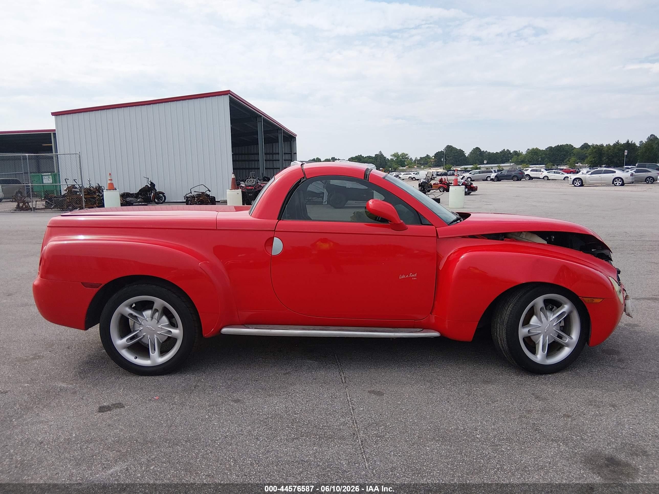 2004 Chevrolet Ssr   Red vin: 1GCES14P34B108474