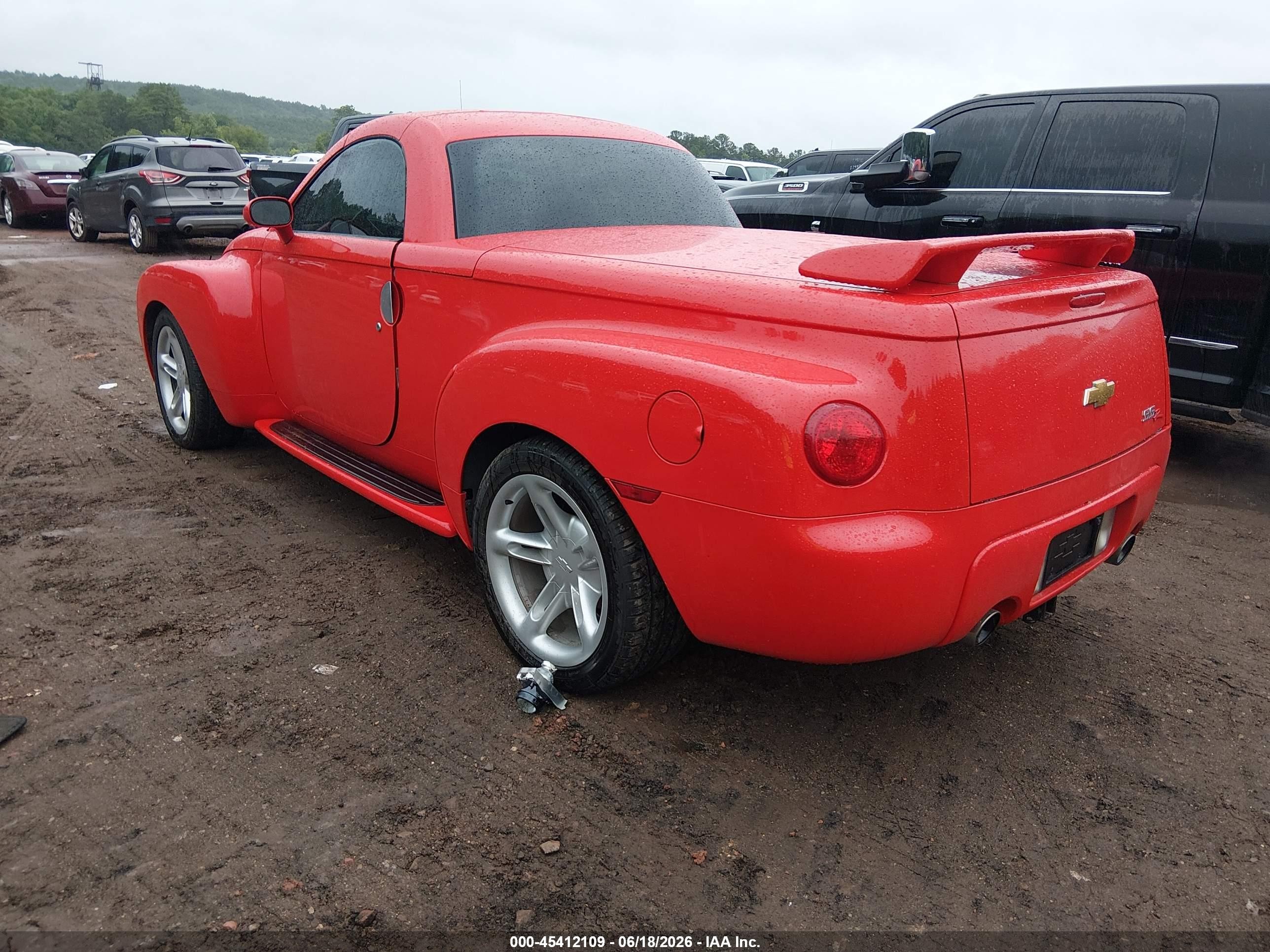 2004 Chevrolet Ssr   Red vin: 1GCES14P44B109066