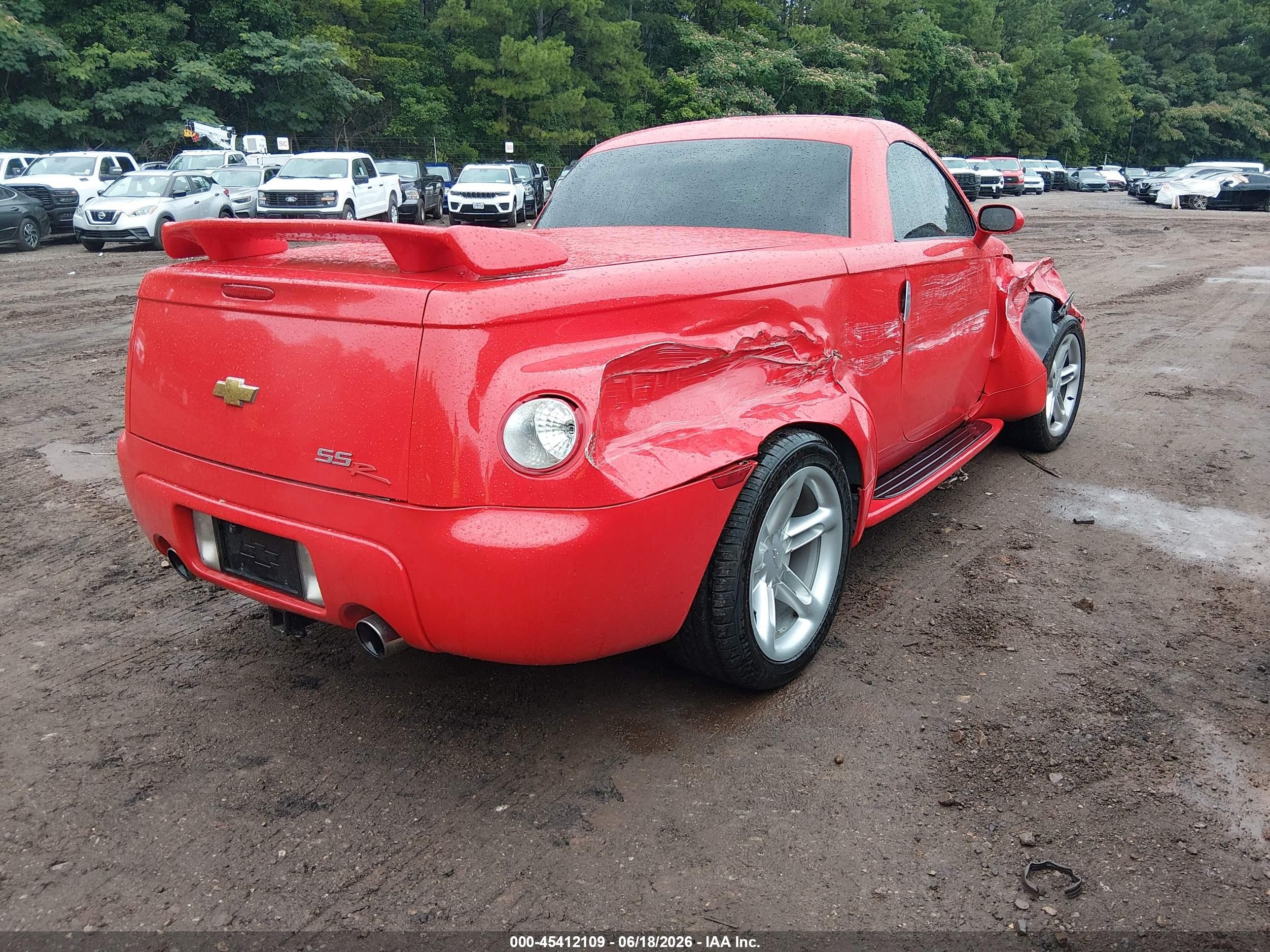 2004 Chevrolet Ssr   Red vin: 1GCES14P44B109066