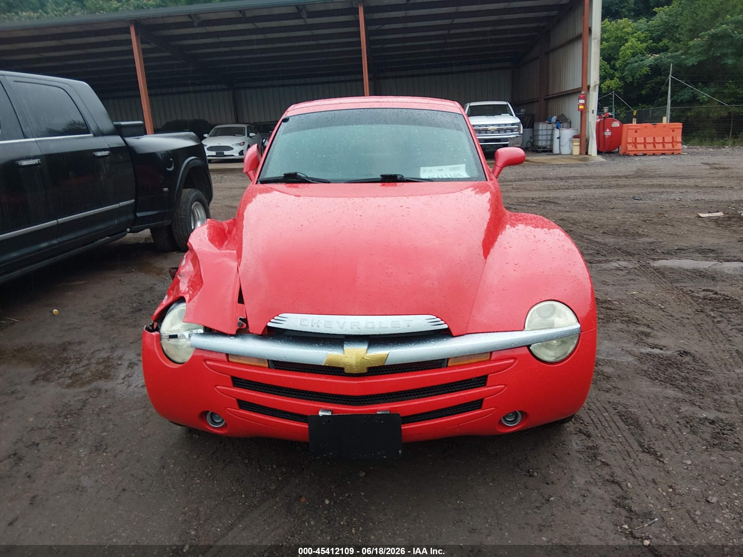 2004 Chevrolet Ssr   Red vin: 1GCES14P44B109066