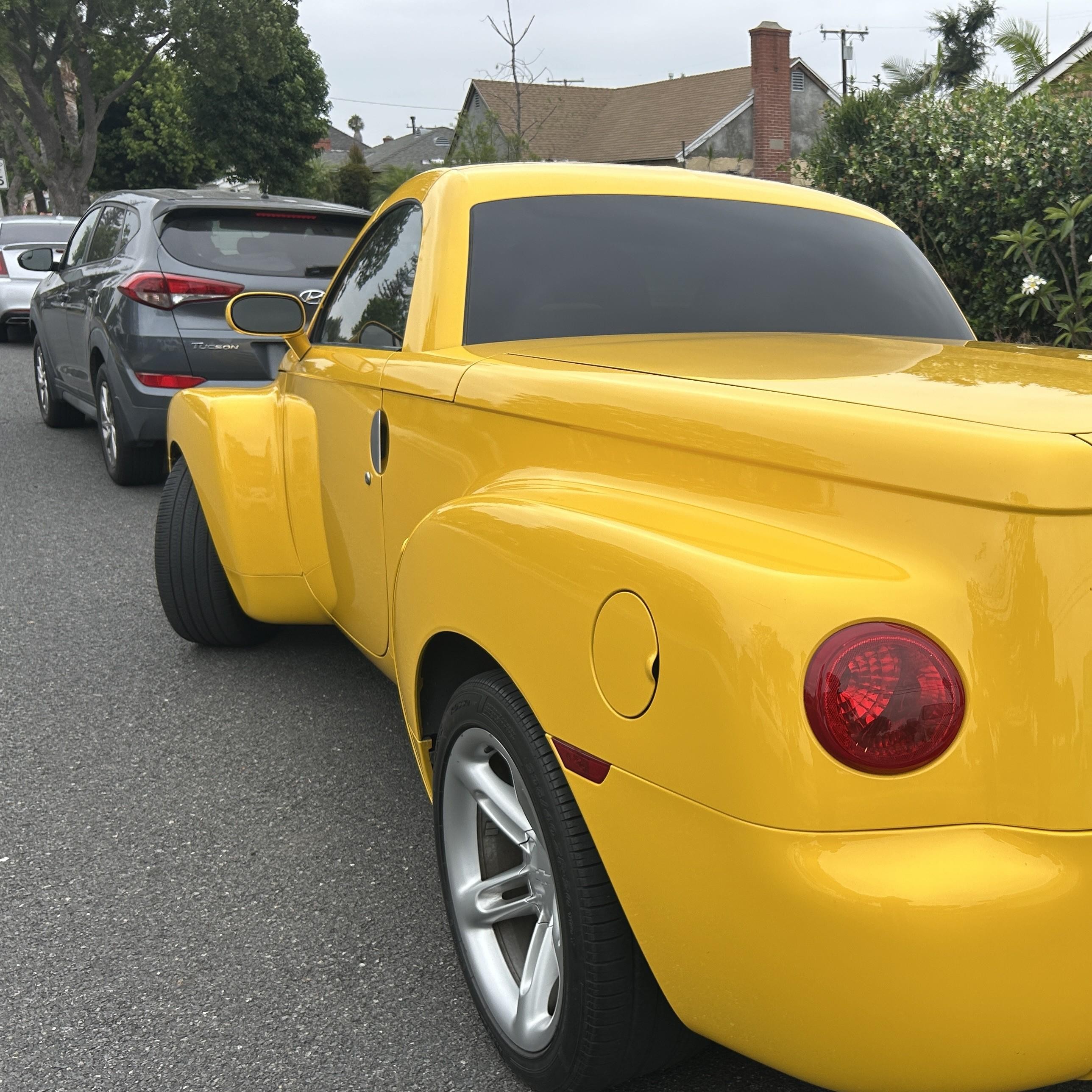 2004 Chevrolet Ssr   Yellow vin: 1GCES14P84B111967