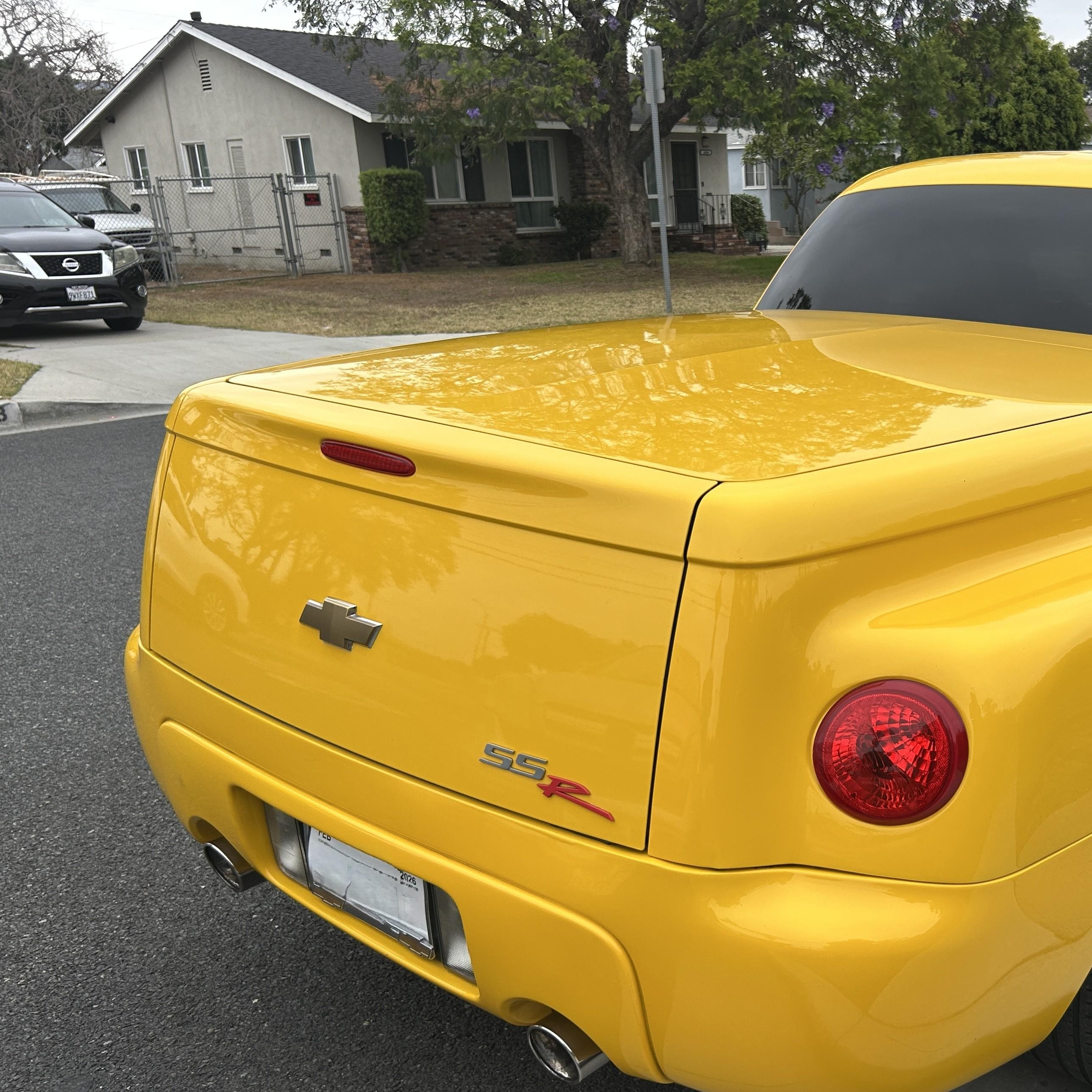 2004 Chevrolet Ssr   Yellow vin: 1GCES14P84B111967
