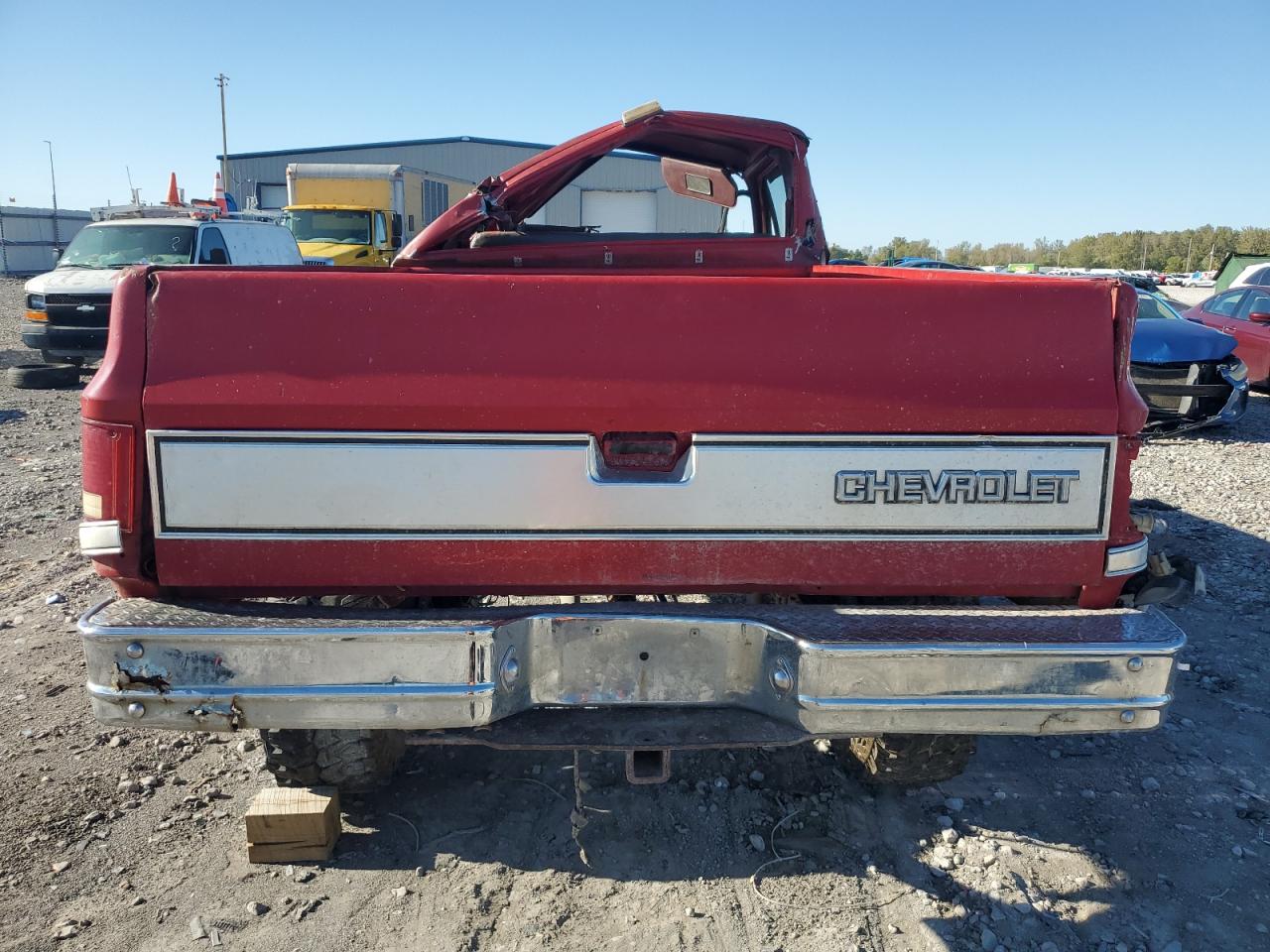 1987 Chevrolet V10 Red vin: 1GCEV14KXHF363861