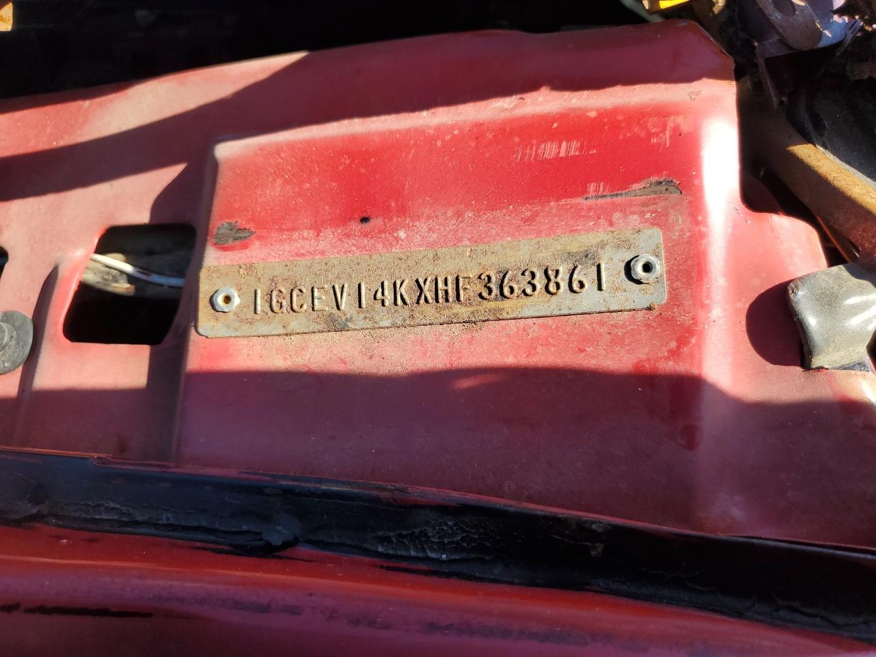 1987 Chevrolet V10 Red vin: 1GCEV14KXHF363861
