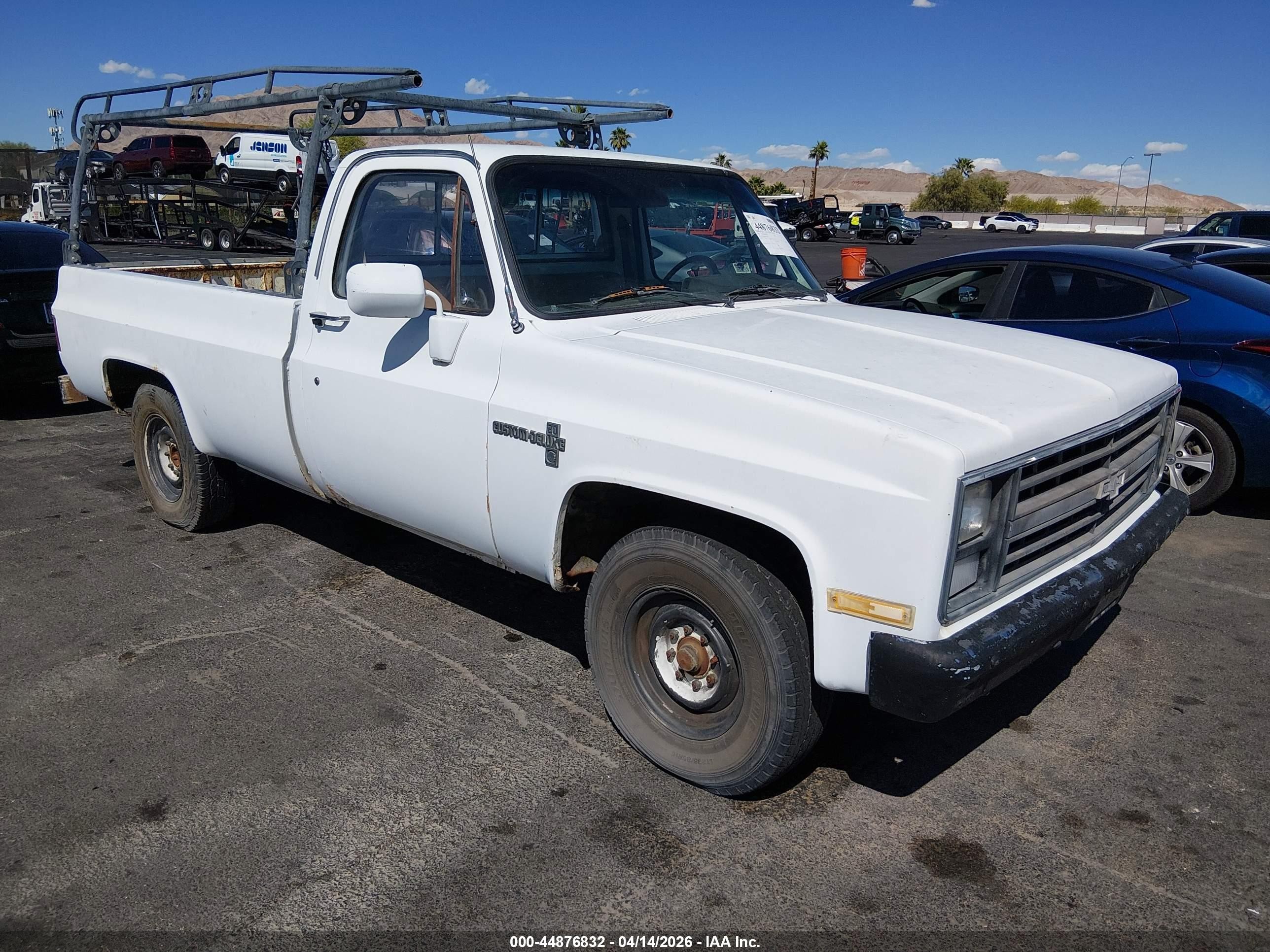1985 Chevrolet C20   Белый vin: 1GCFC24H6FF446303