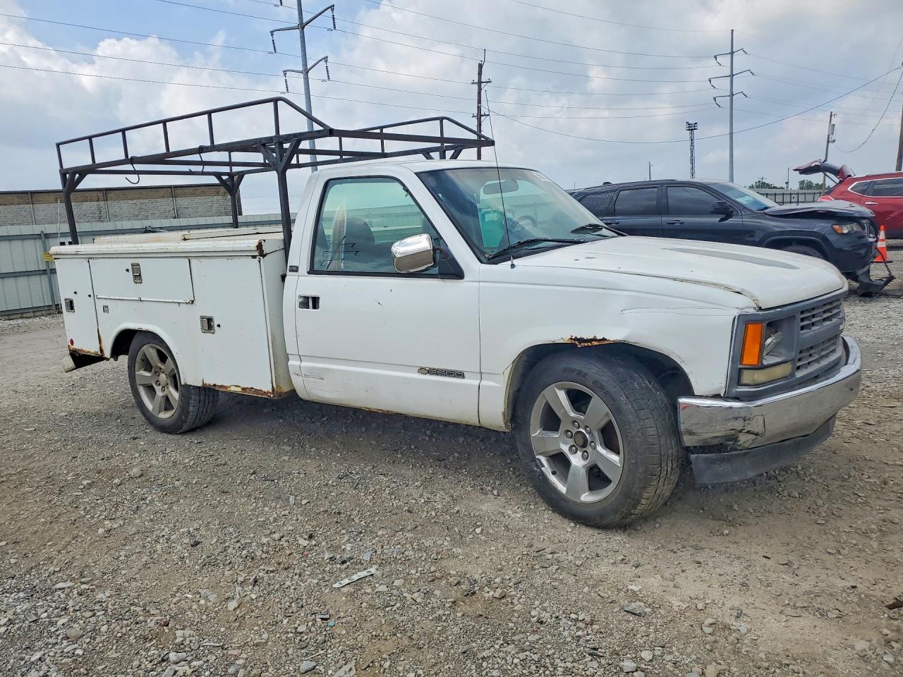1995 Chev Silverado White vin: 1GCFC24H9SE283839