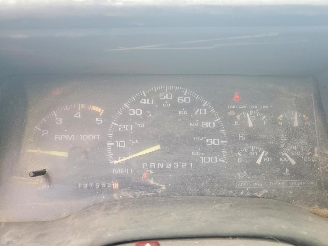 1995 Chev Silverado White vin: 1GCFC24H9SE283839