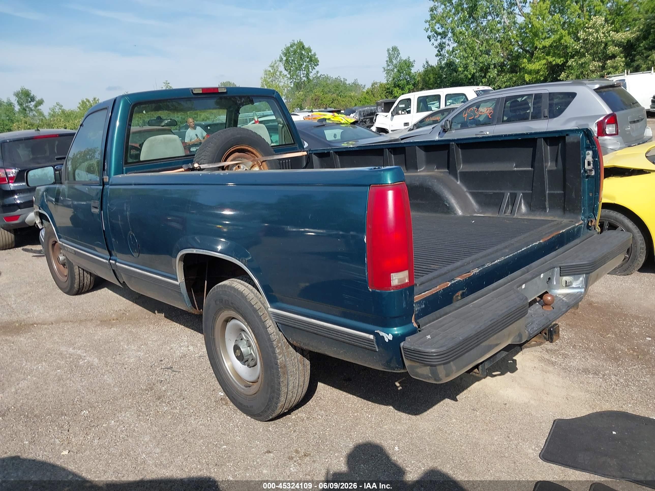 1995 Chevrolet Gmt-400 C2500 Green vin: 1GCFC24K1SZ147709