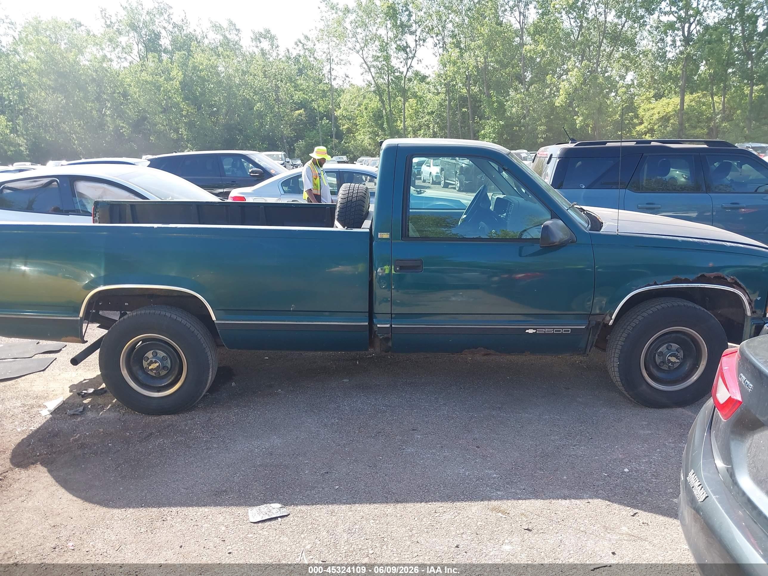 1995 Chevrolet Gmt-400 C2500 Green vin: 1GCFC24K1SZ147709