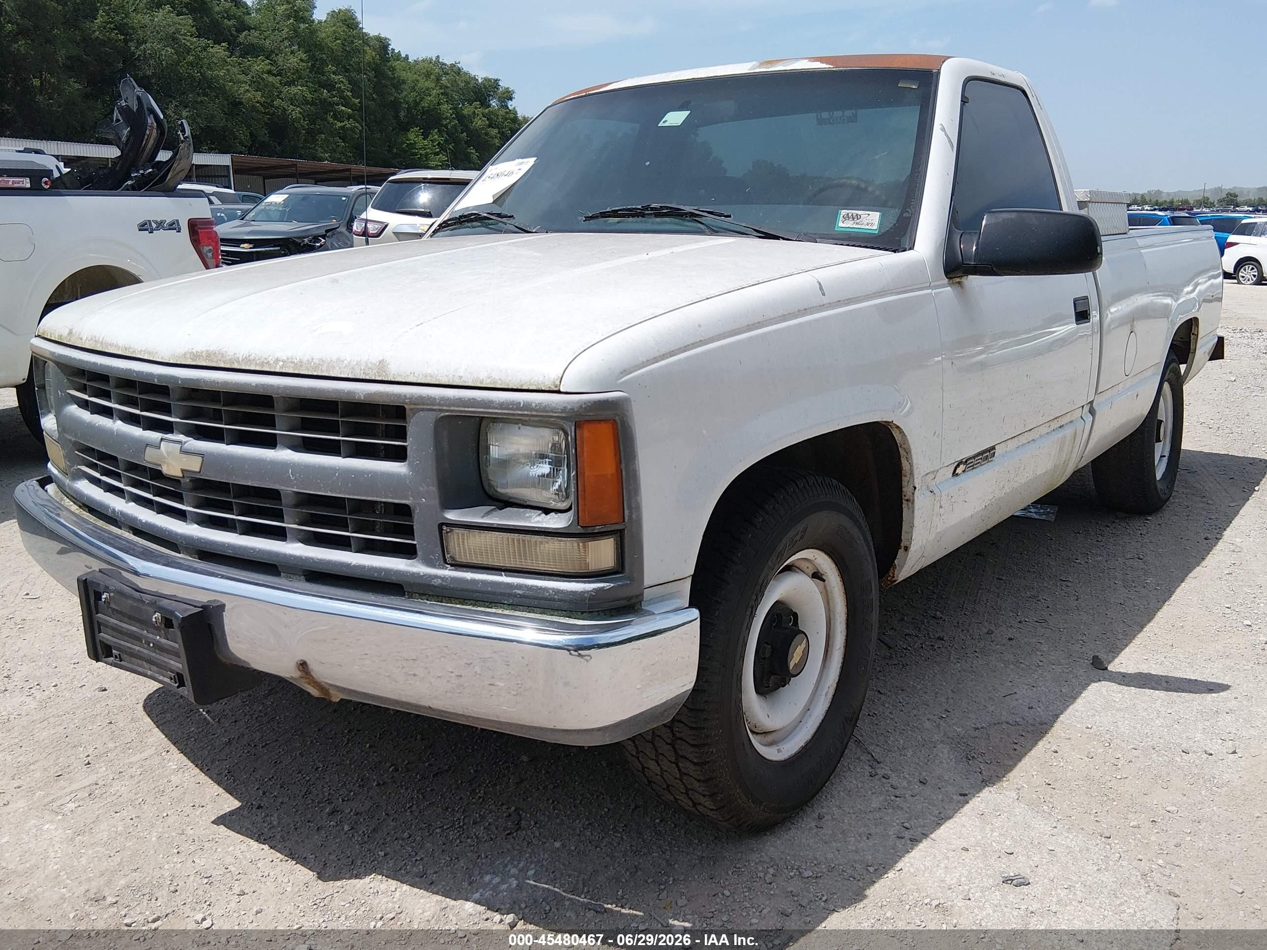 1995 Chevrolet Gmt-400 C2500 White vin: 1GCFC24K4SZ100531