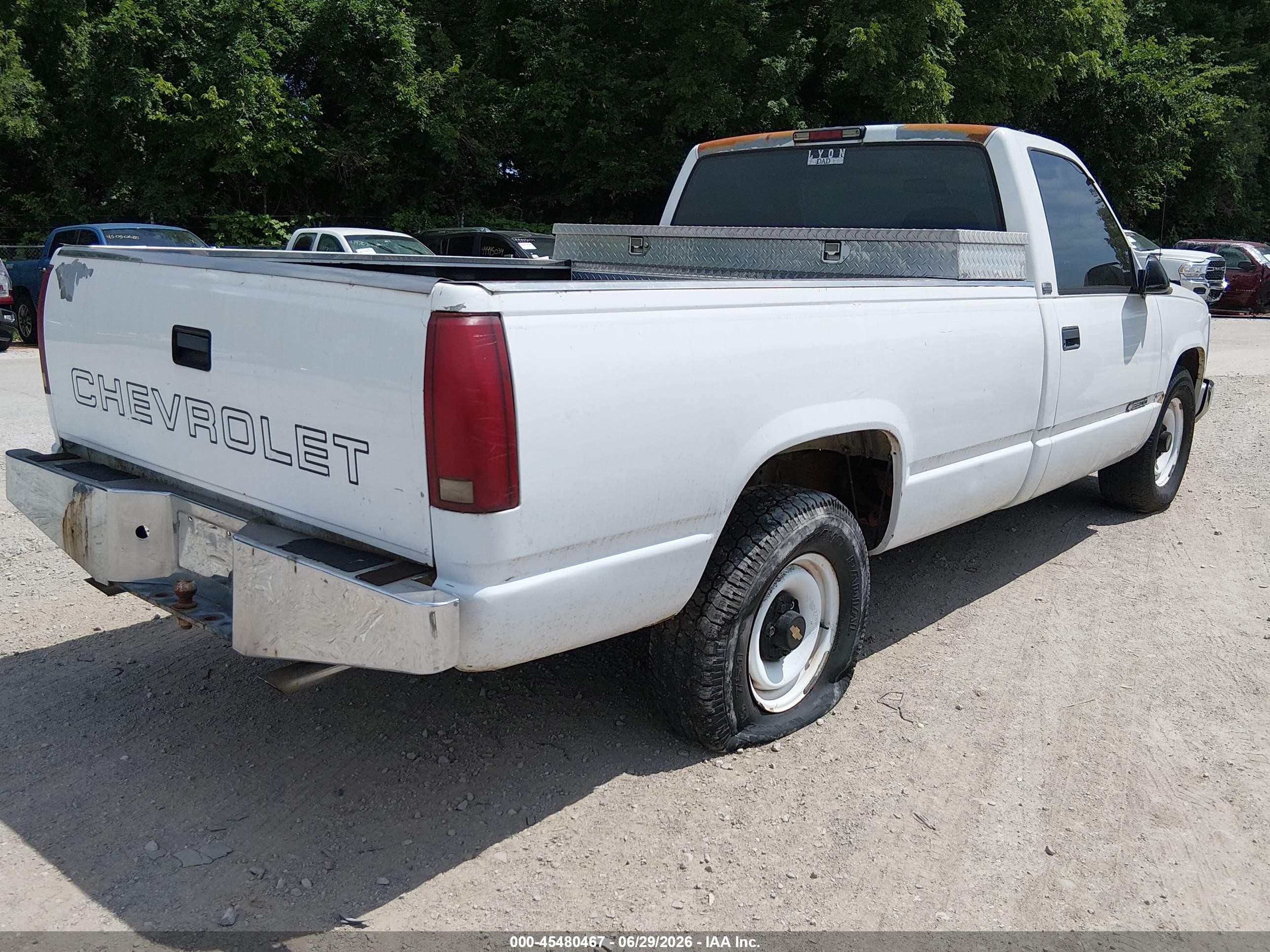 1995 Chevrolet Gmt-400 C2500 White vin: 1GCFC24K4SZ100531