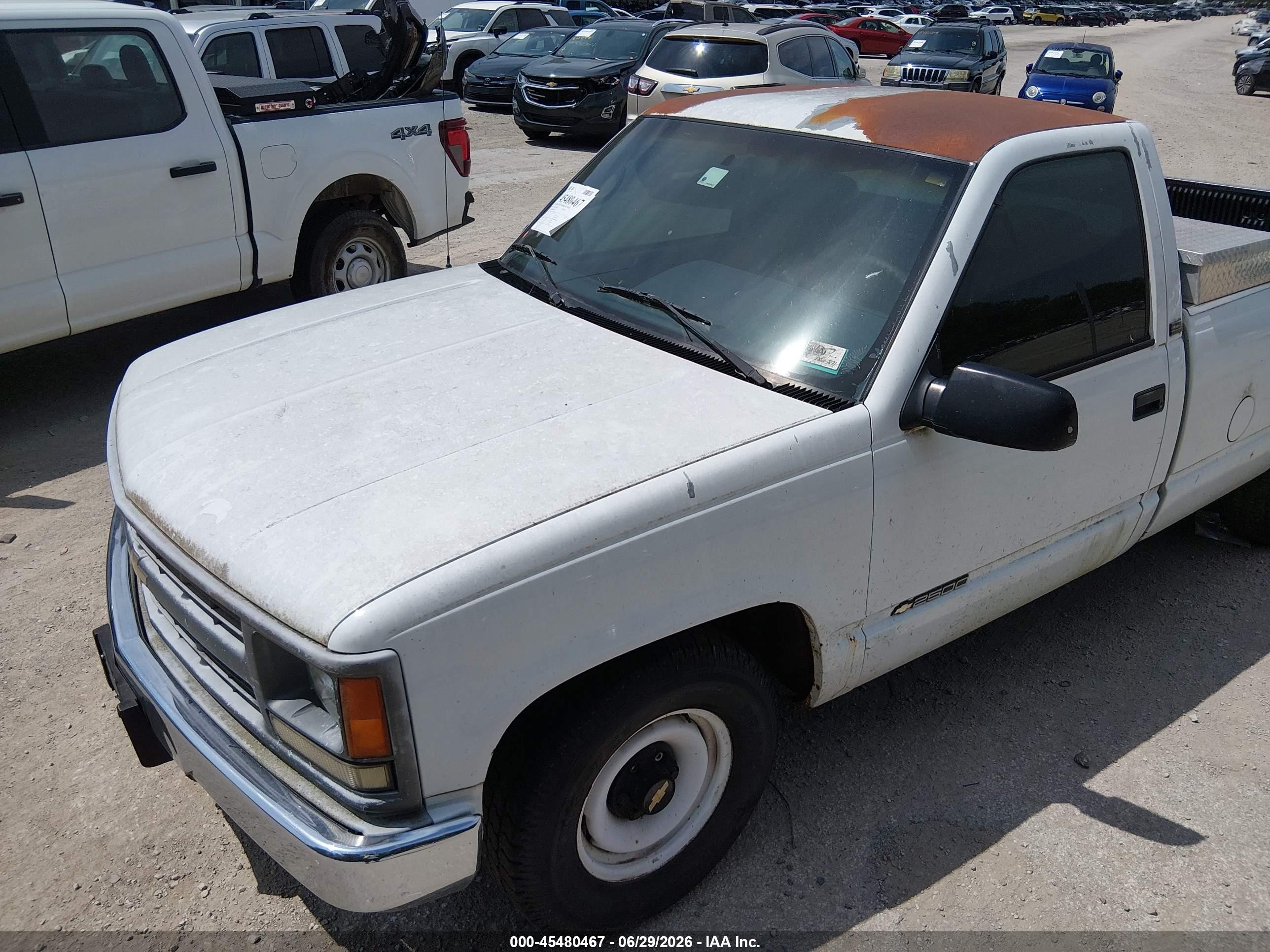 1995 Chevrolet Gmt-400 C2500 White vin: 1GCFC24K4SZ100531
