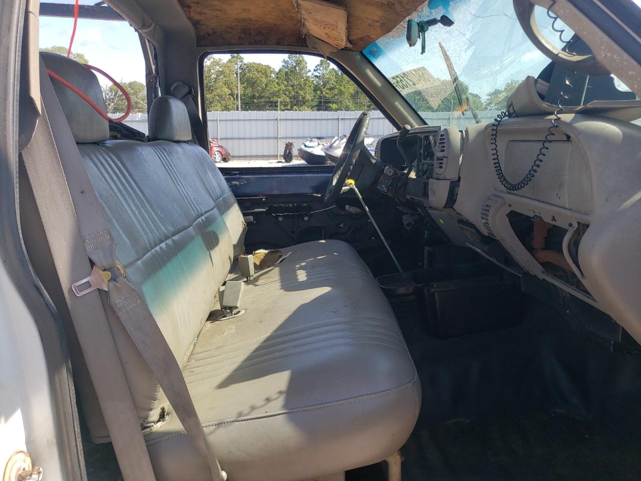 1998 Chevrolet Gmt-400 C2500 White vin: 1GCFC24M2WZ196442