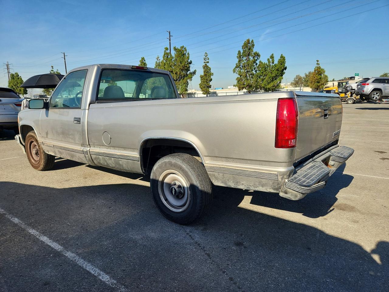1998 Chevrolet Gmt-400 C2500 Tan vin: 1GCFC24R1WE214562