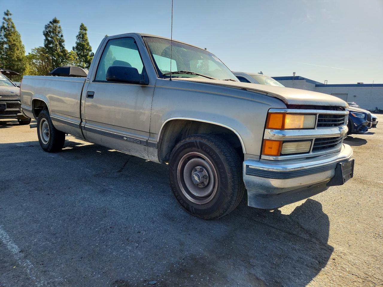1998 Chevrolet Gmt-400 C2500 Tan vin: 1GCFC24R1WE214562