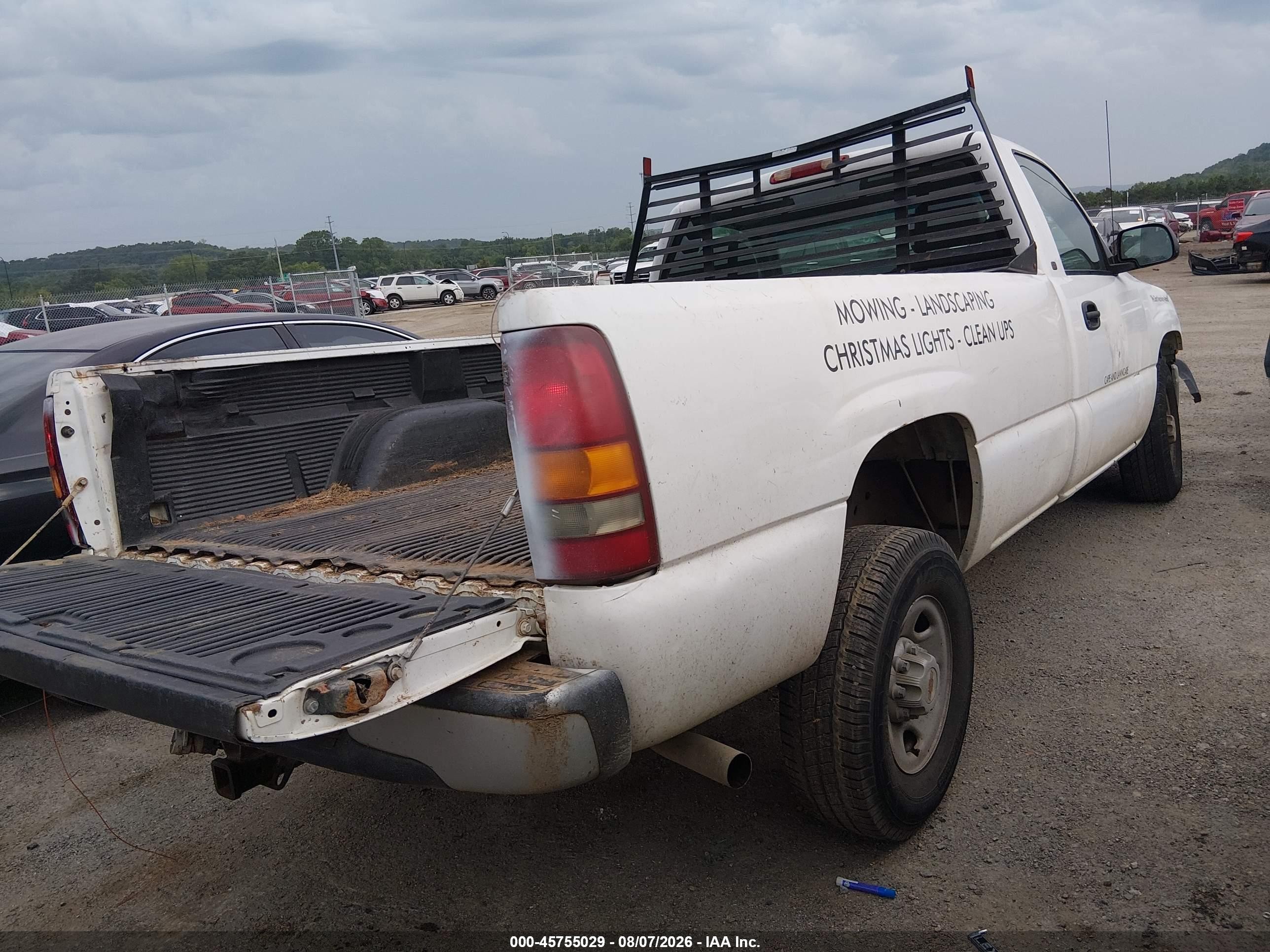 2000 Chevrolet Silverado 2500   Белый vin: 1GCFC24T7YZ263126