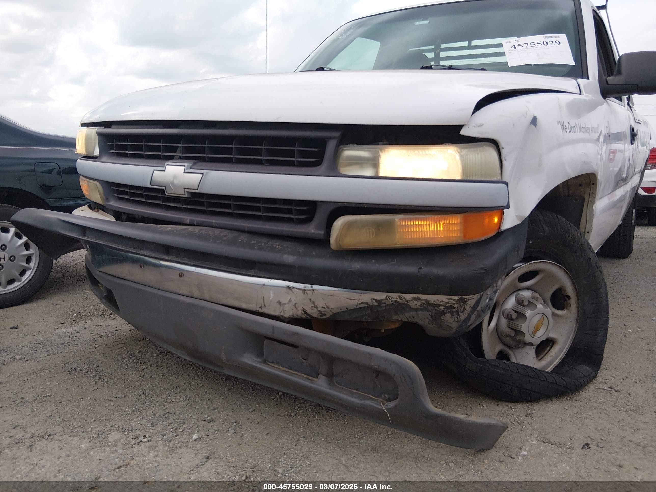 2000 Chevrolet Silverado 2500   Белый vin: 1GCFC24T7YZ263126