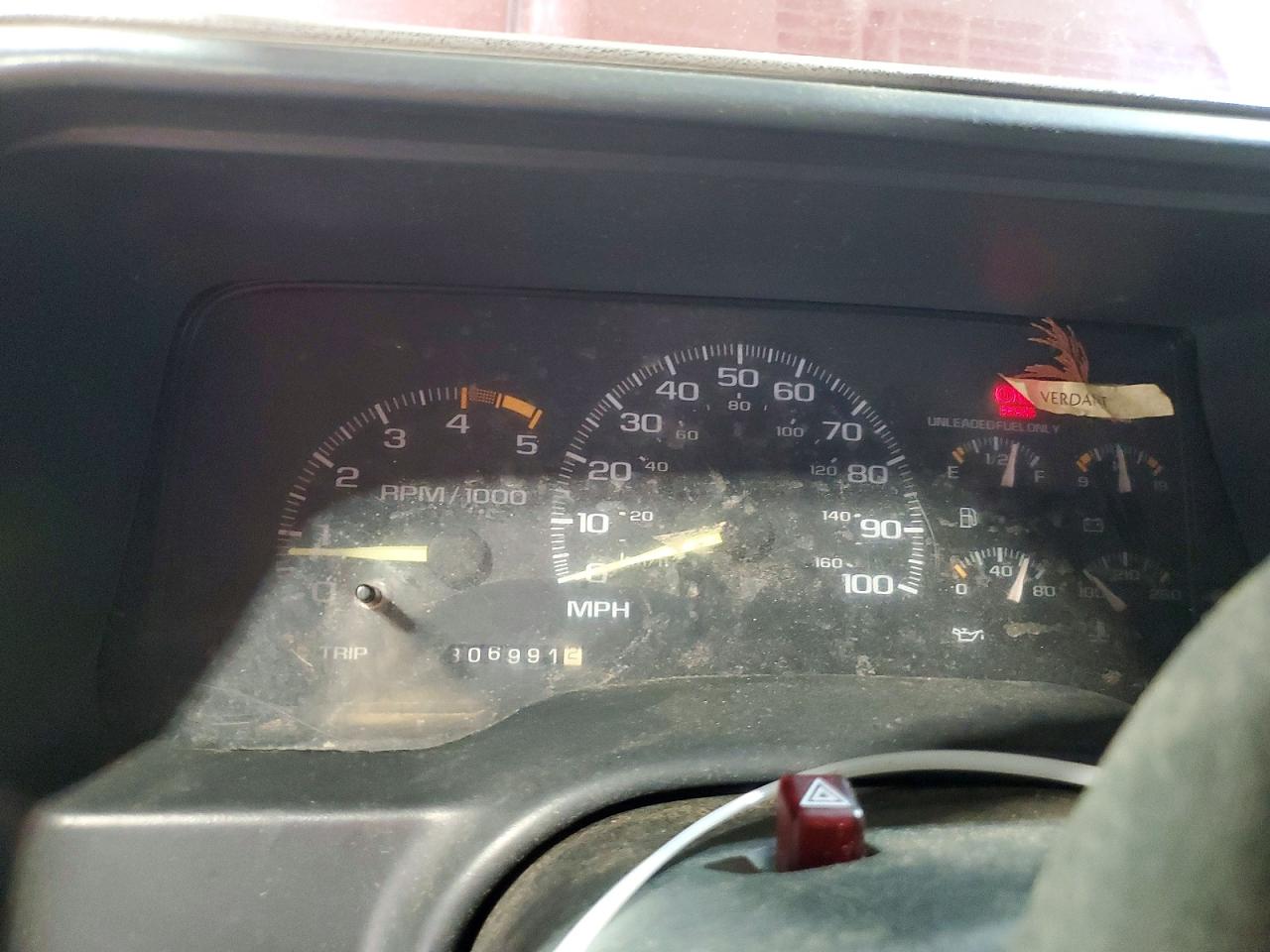 1995 Chevrolet Gmt-400 C2500 Maroon vin: 1GCFC24Z6SZ155530